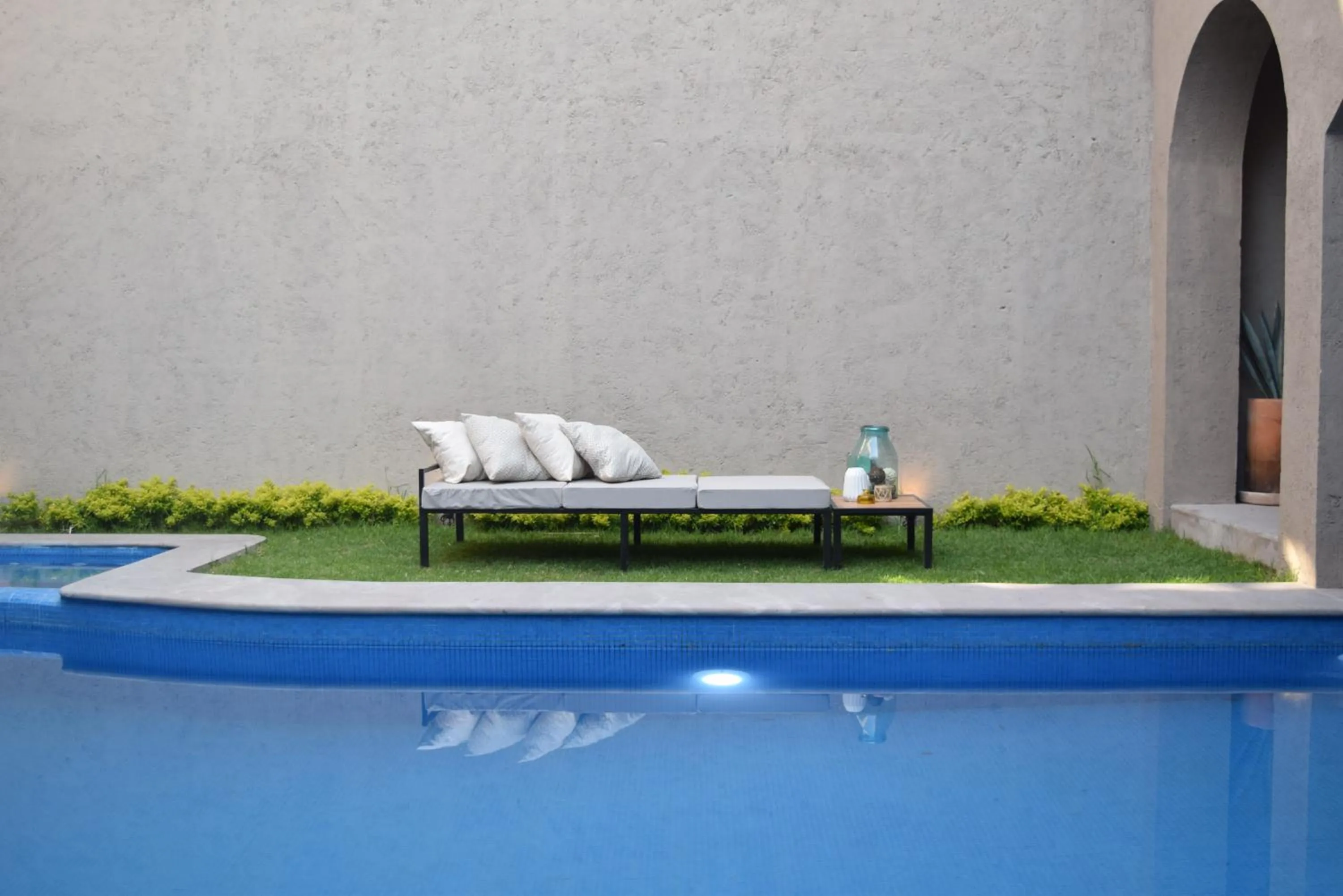 Swimming pool in Hotel Casa Andaria