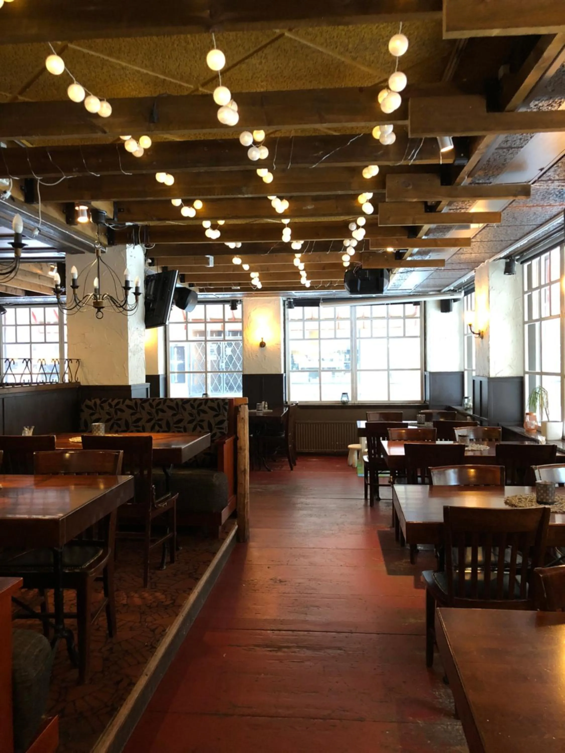 Buffet breakfast in Hotel Seurahuone