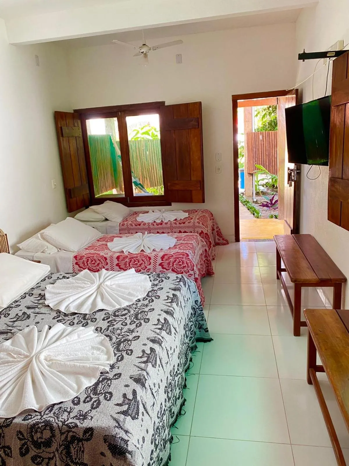 Communal lounge/ TV room, Bed in Pousada Meu Sossego