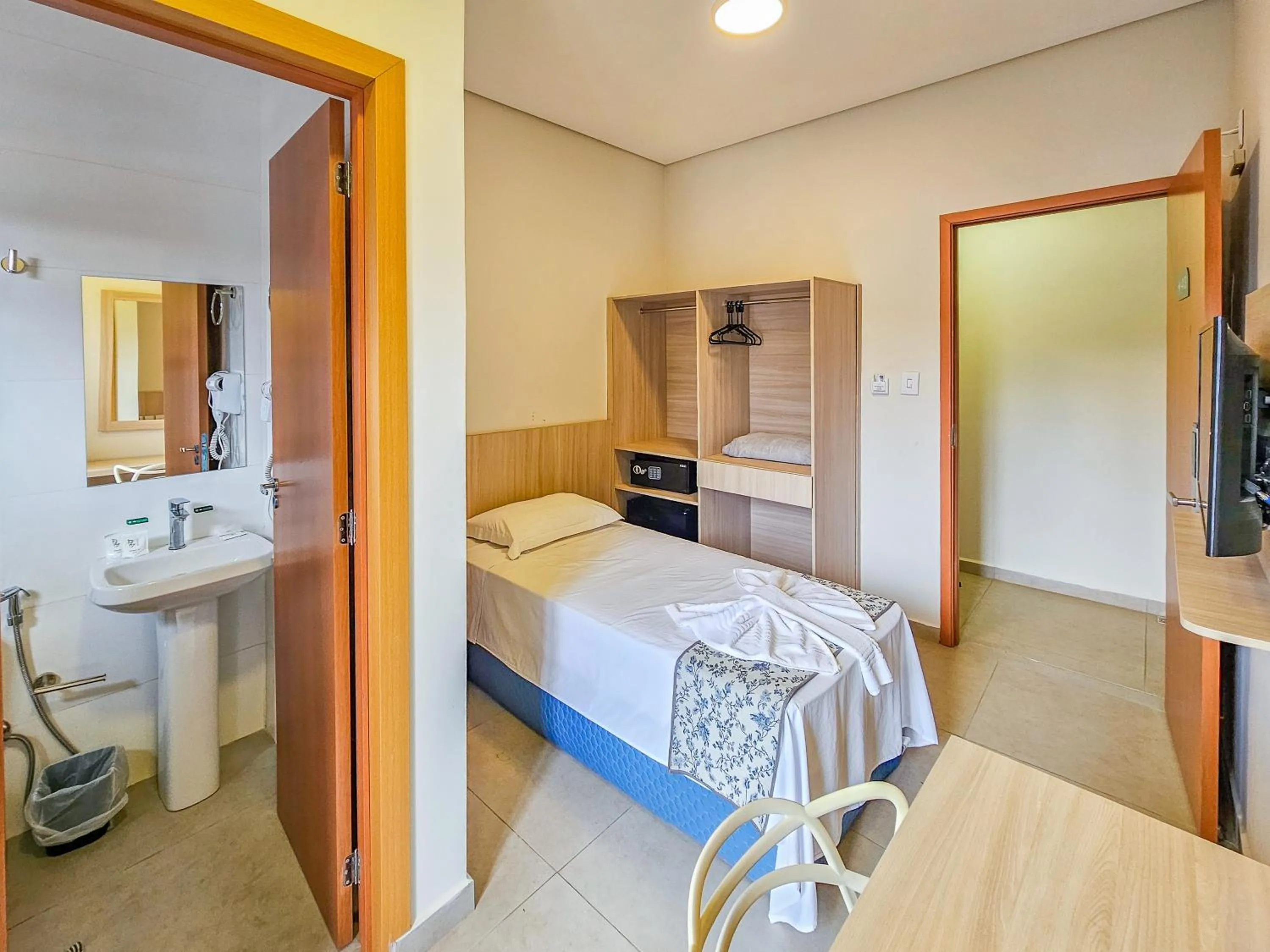 Bed in Hotel Verdes Mares