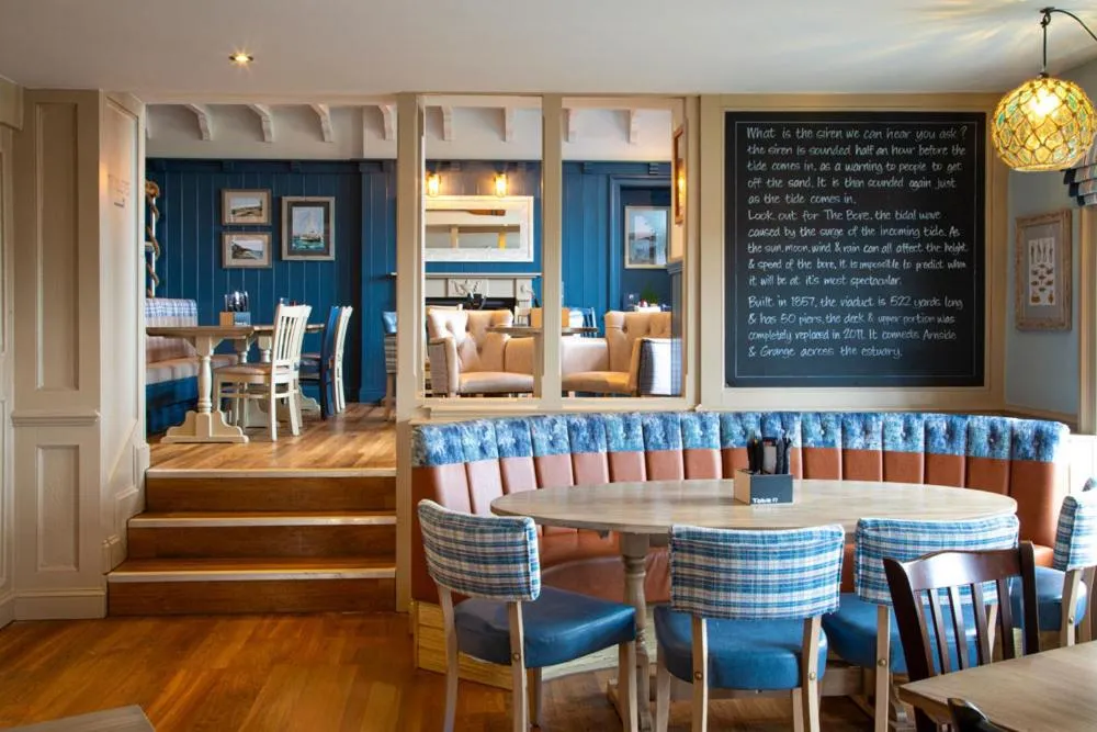 Restaurant/places to eat in Ye Olde Fighting Cocks