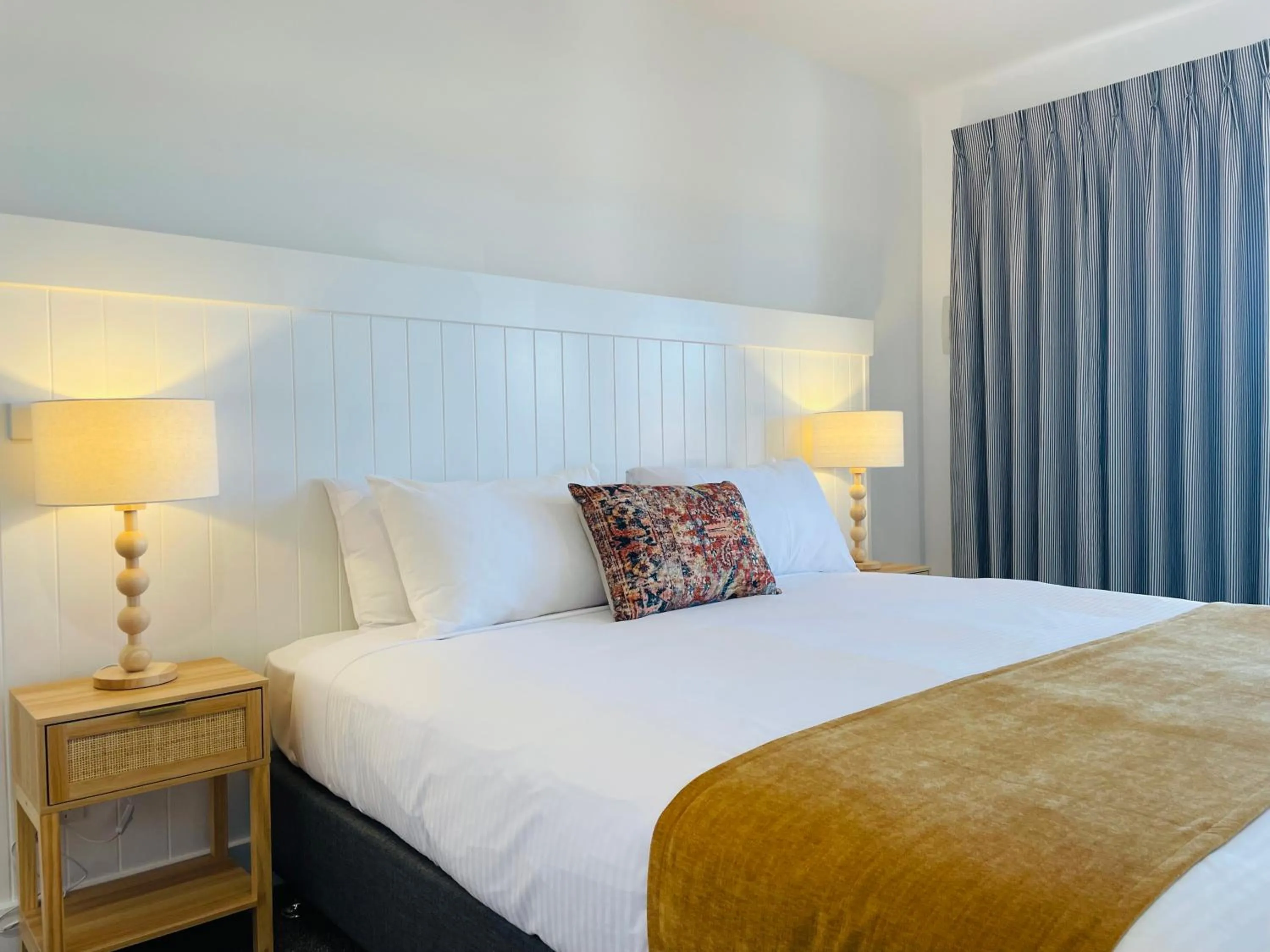 Bed in Fox on the Run - Motel Kilmore