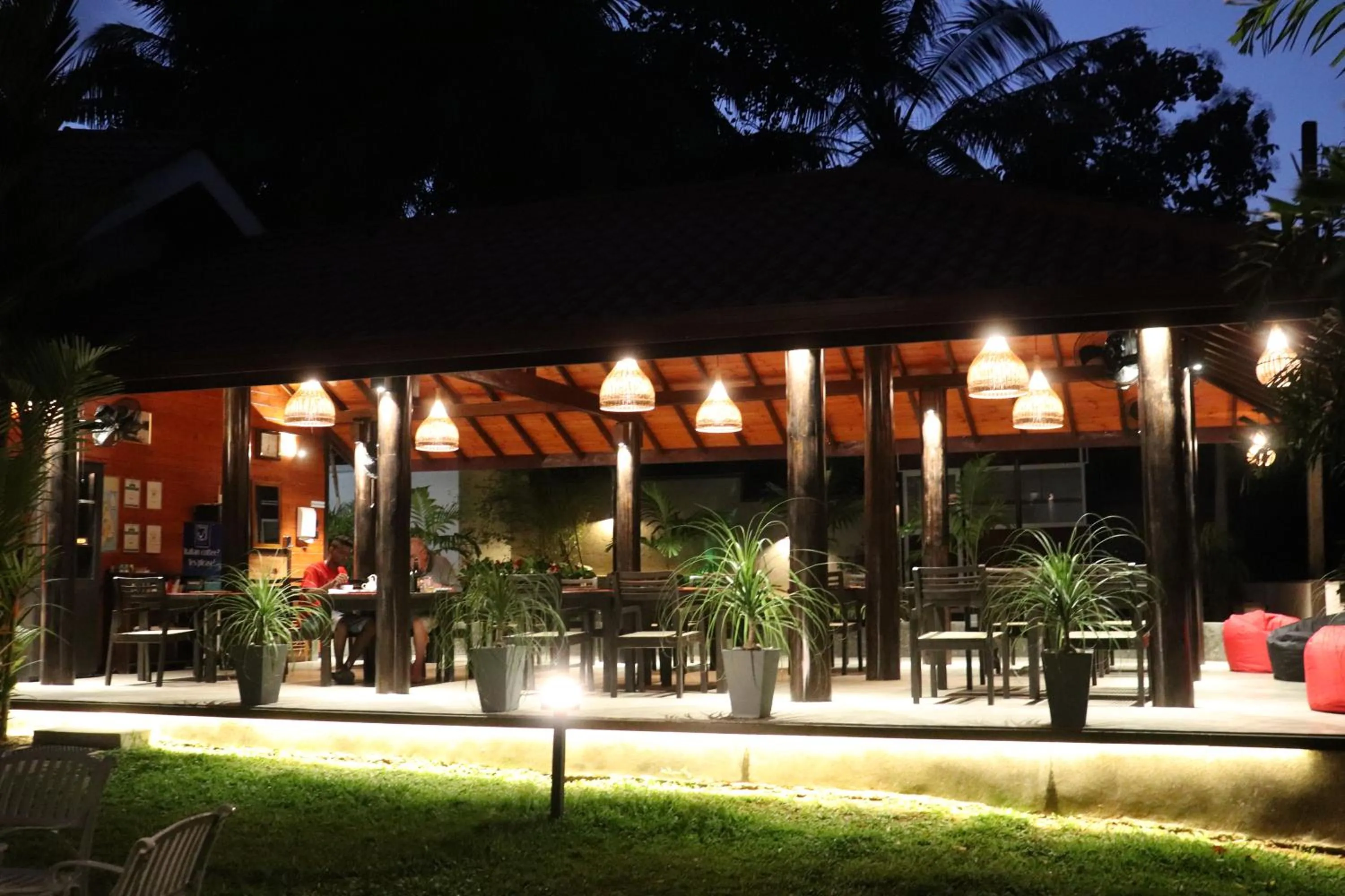 Restaurant/places to eat in Goyambokka Guesthouse