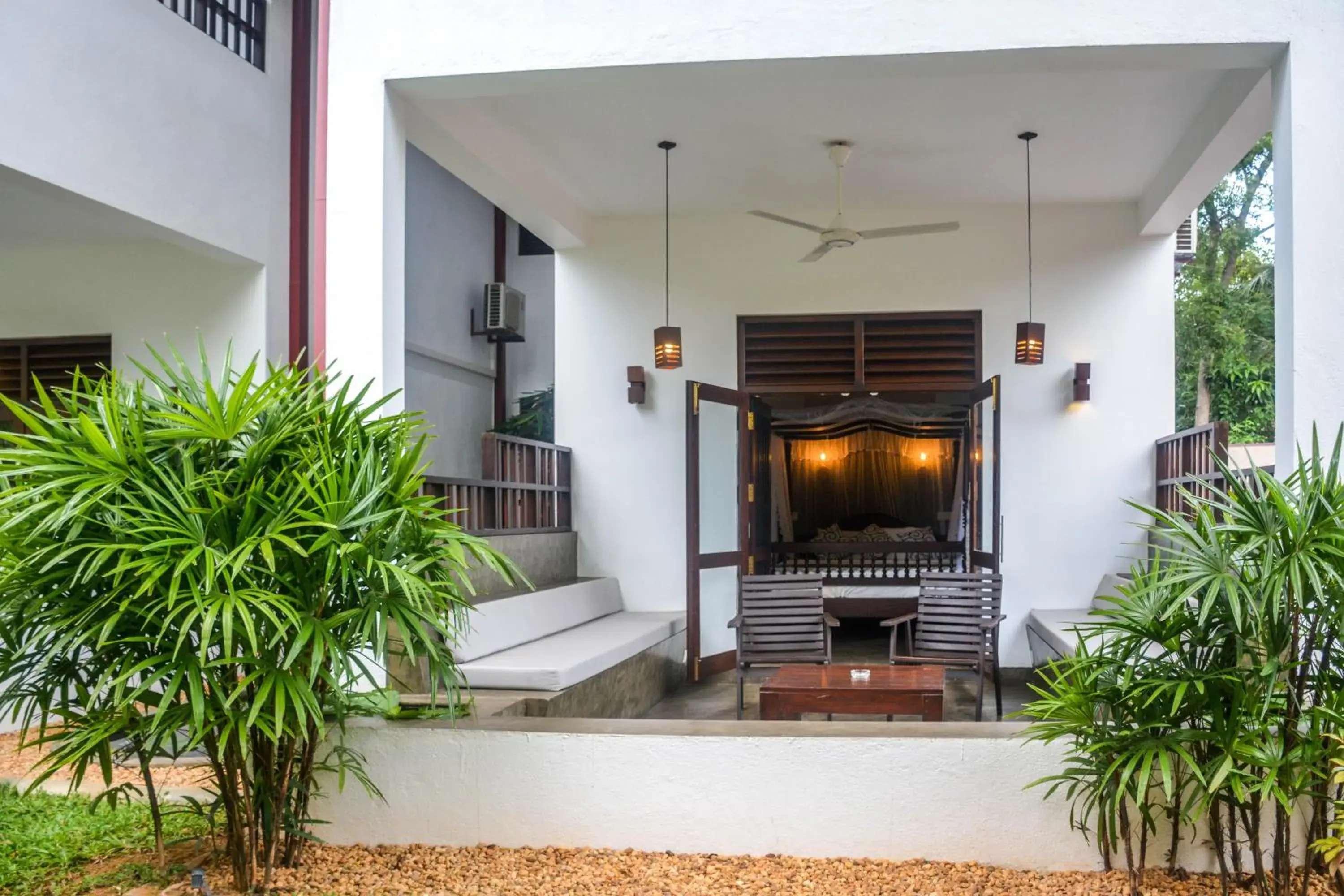 Triple Room with Pool View in Goyambokka Guesthouse Triple Room with Pool View in Goyambokka Guesthouse