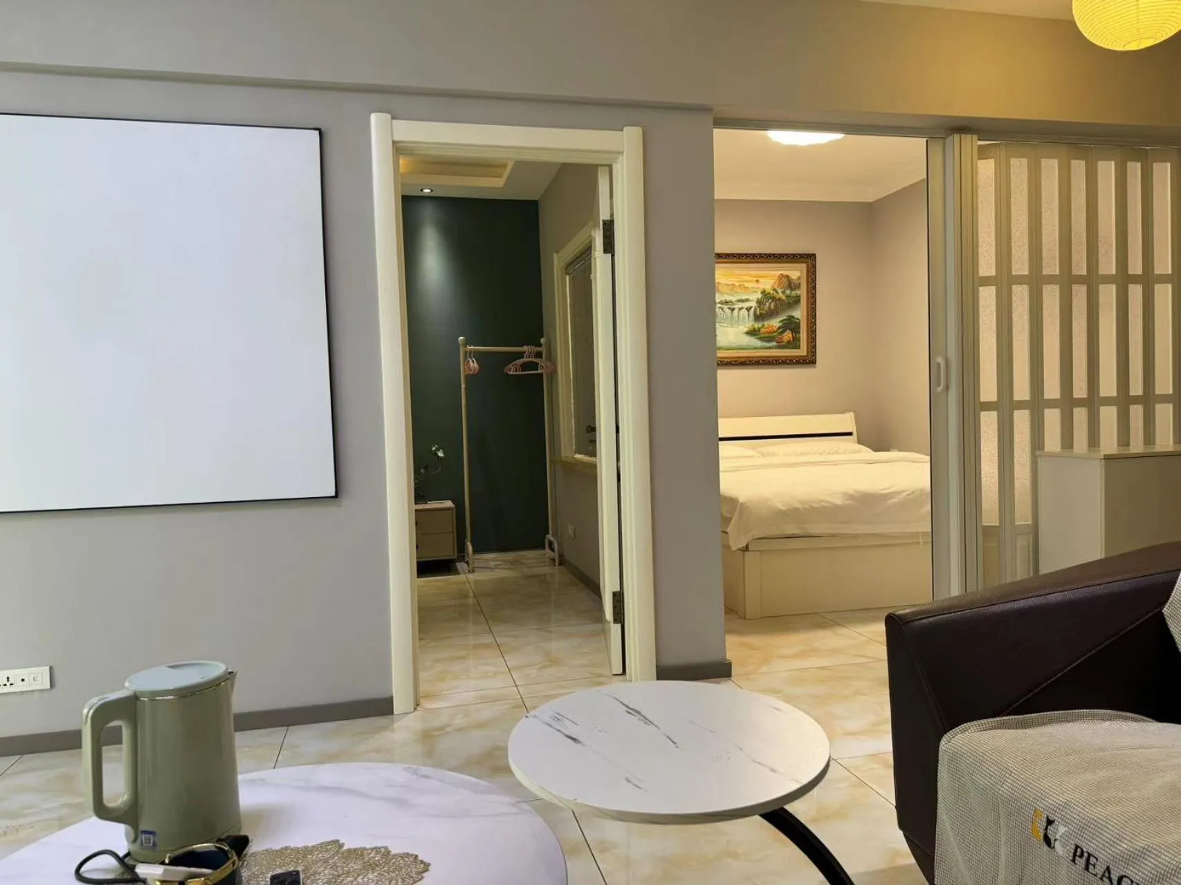 Utopia Apartment