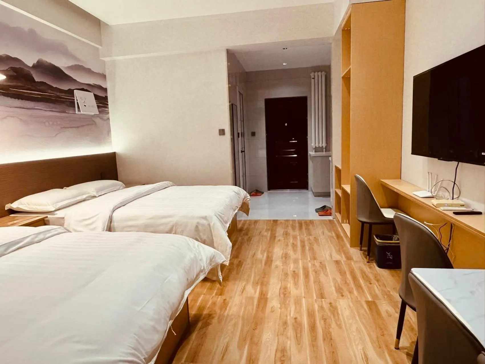 Deluxe Double or Twin Room in Utopia Apartment