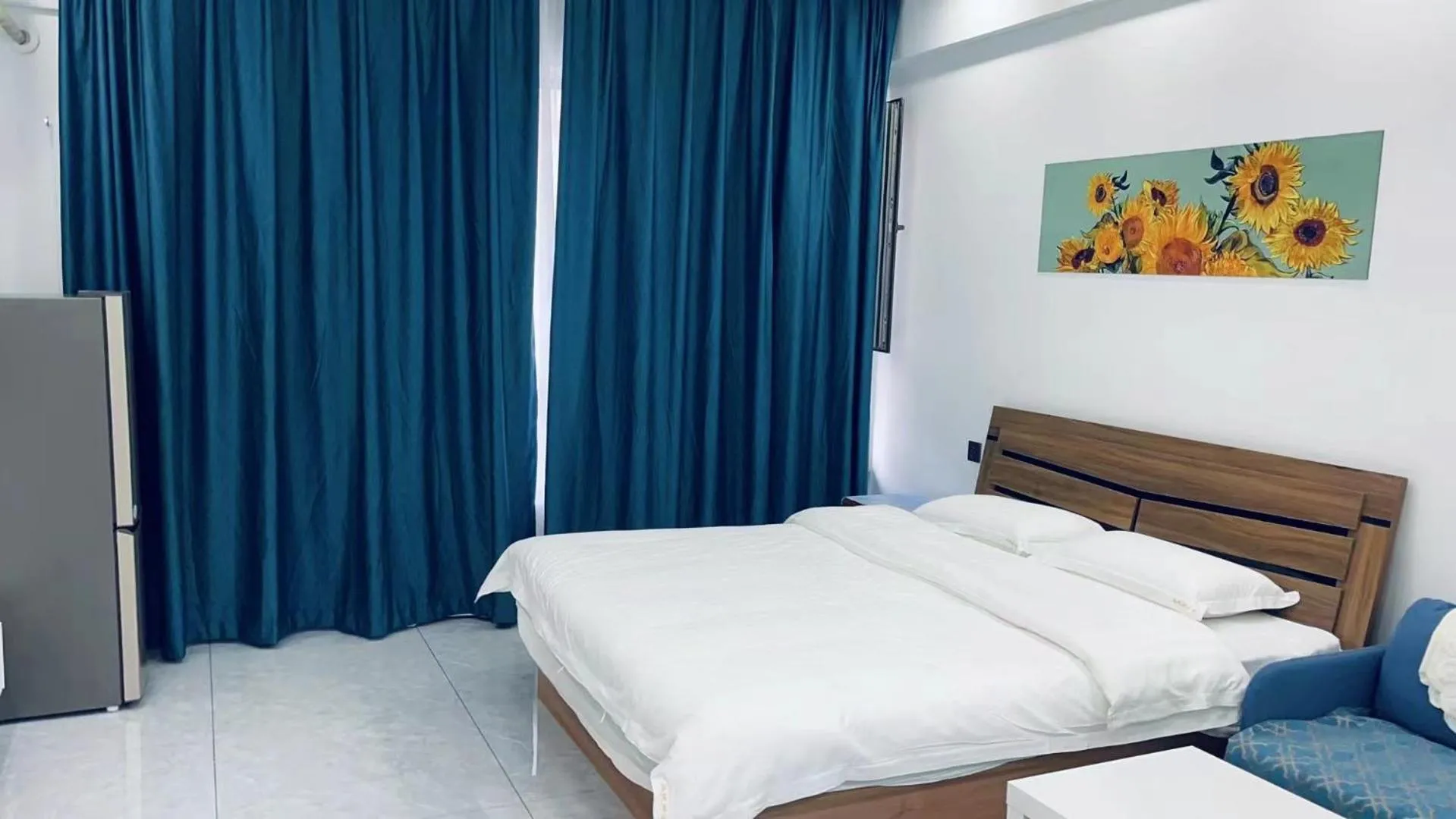 Queen Studio in Utopia Apartment