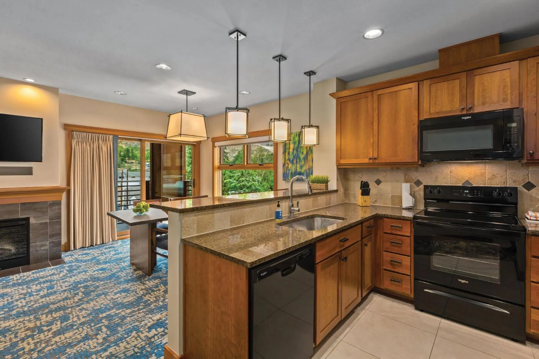 Communal kitchen in WorldMark Chelan - Lake House