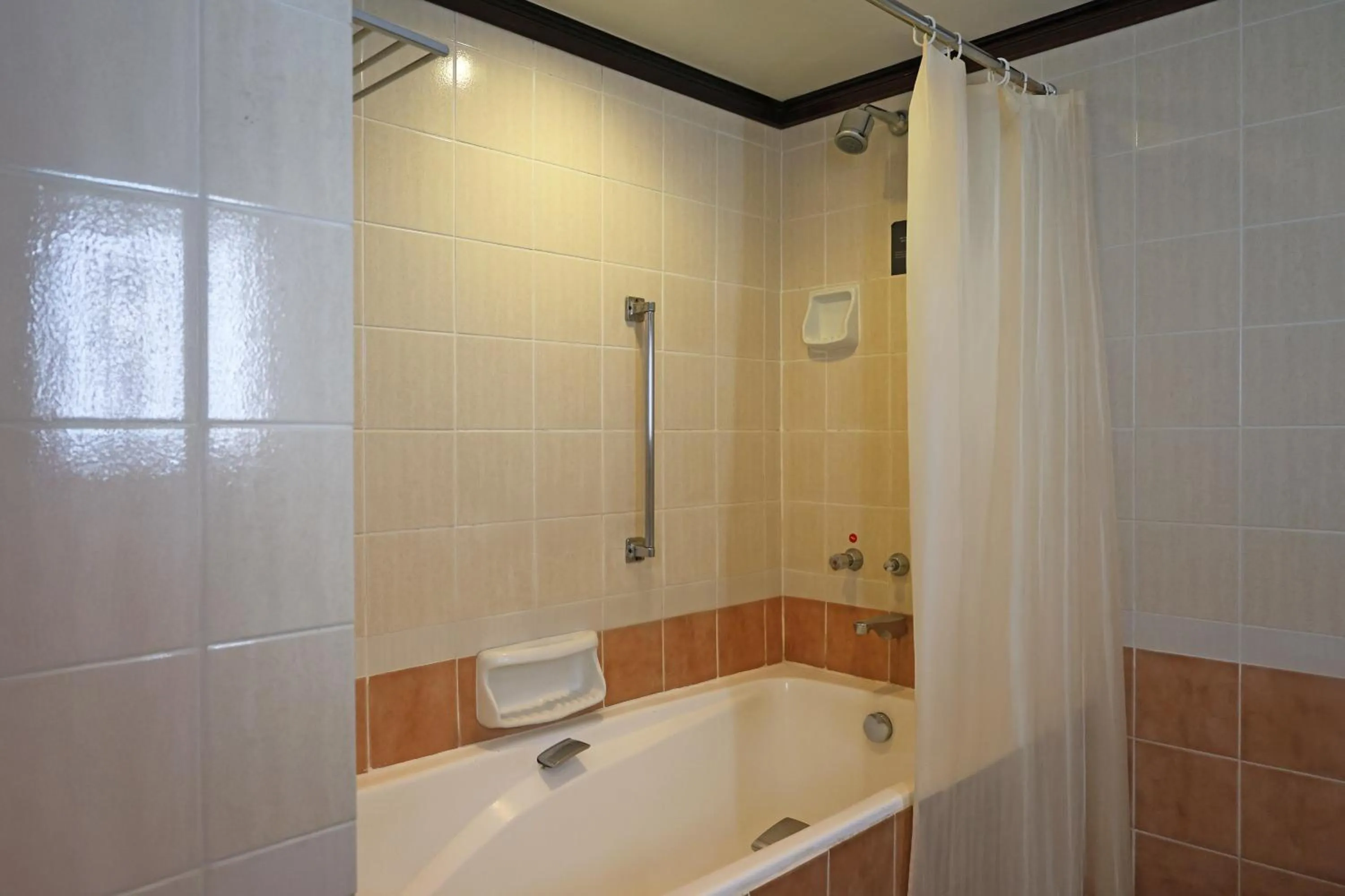 Bath in Damai Beach Resort