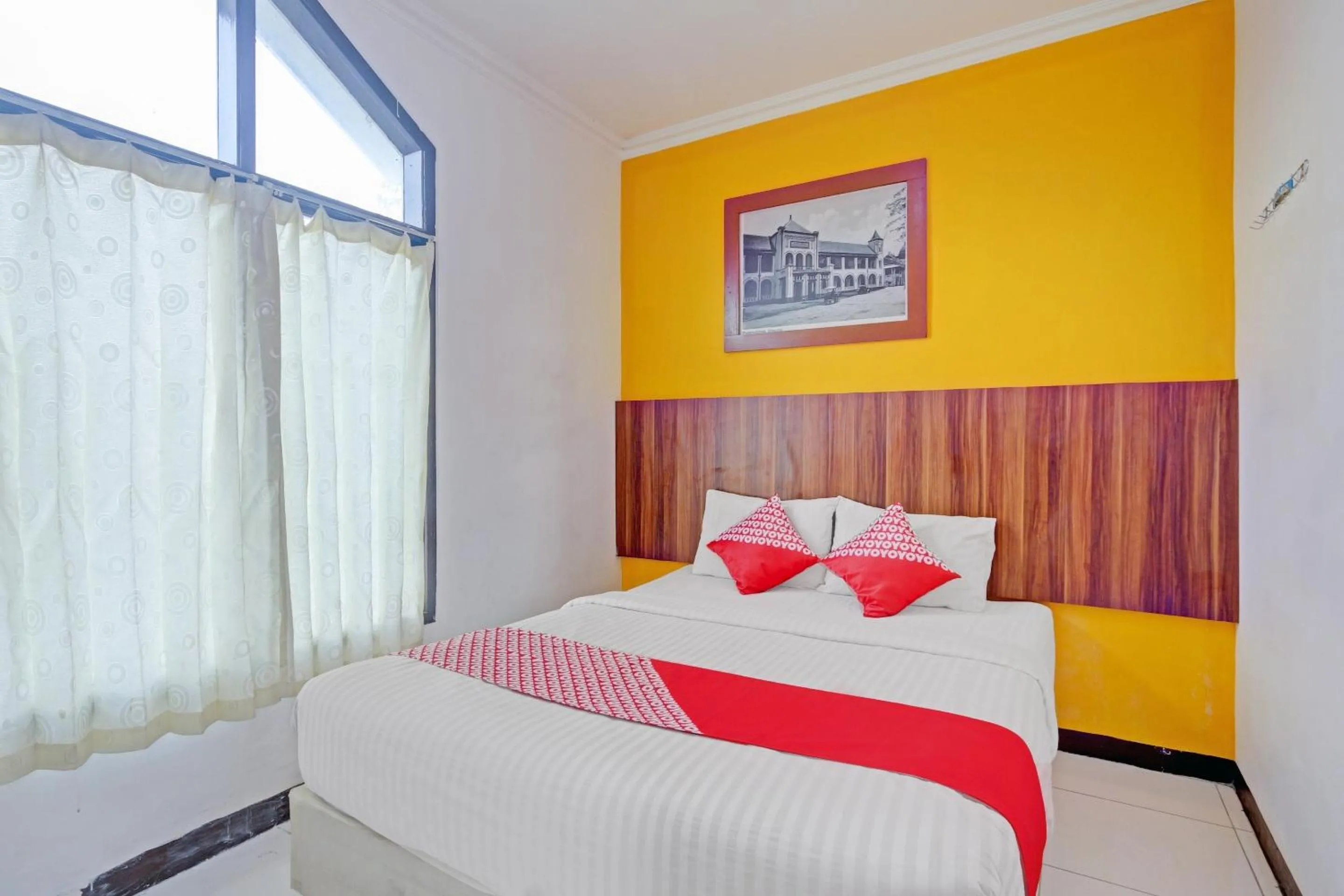 Bedroom, Bed in Hotel O Near Mall Ciputra 2