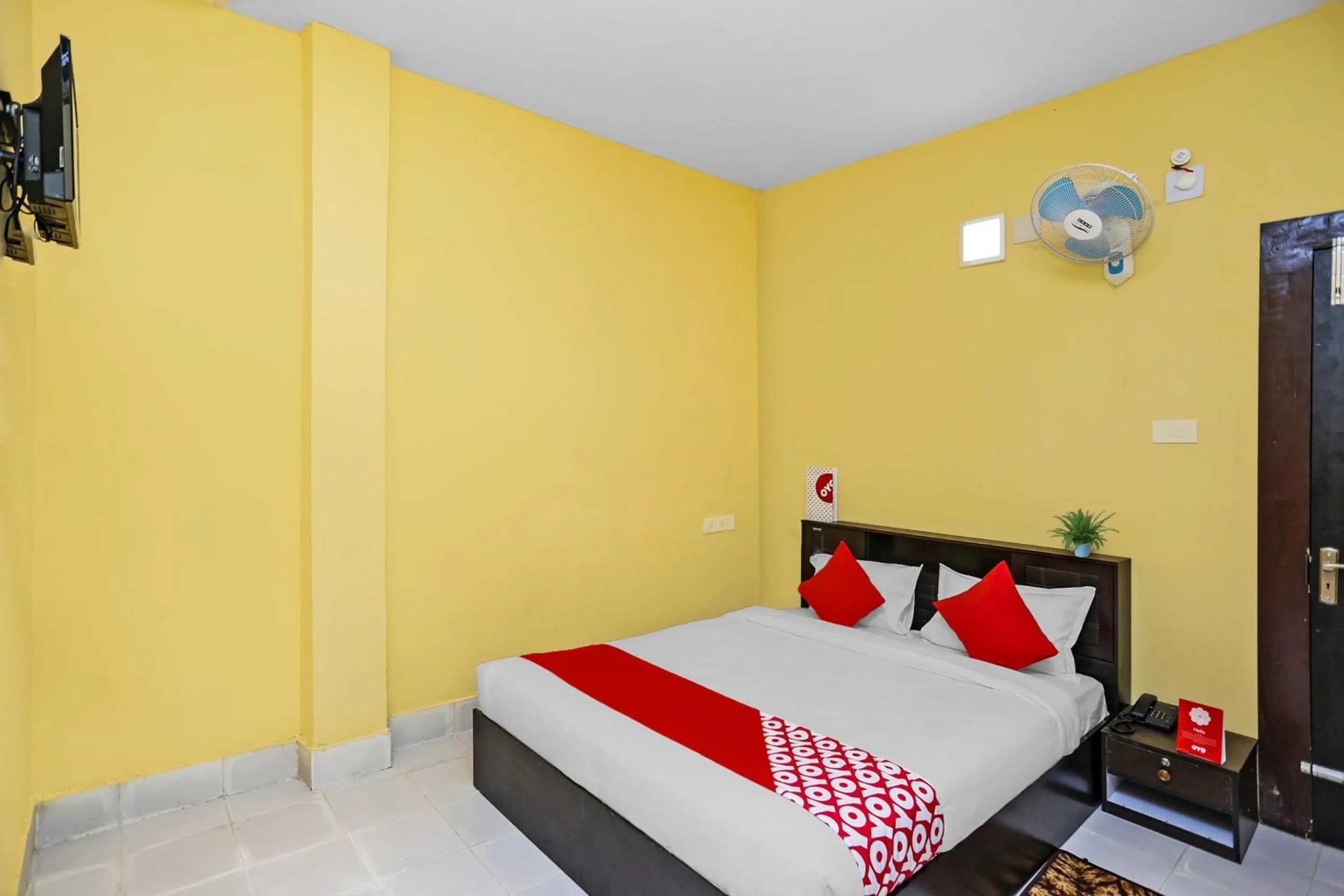 Bedroom, Bed in Hotel O Seven Inn