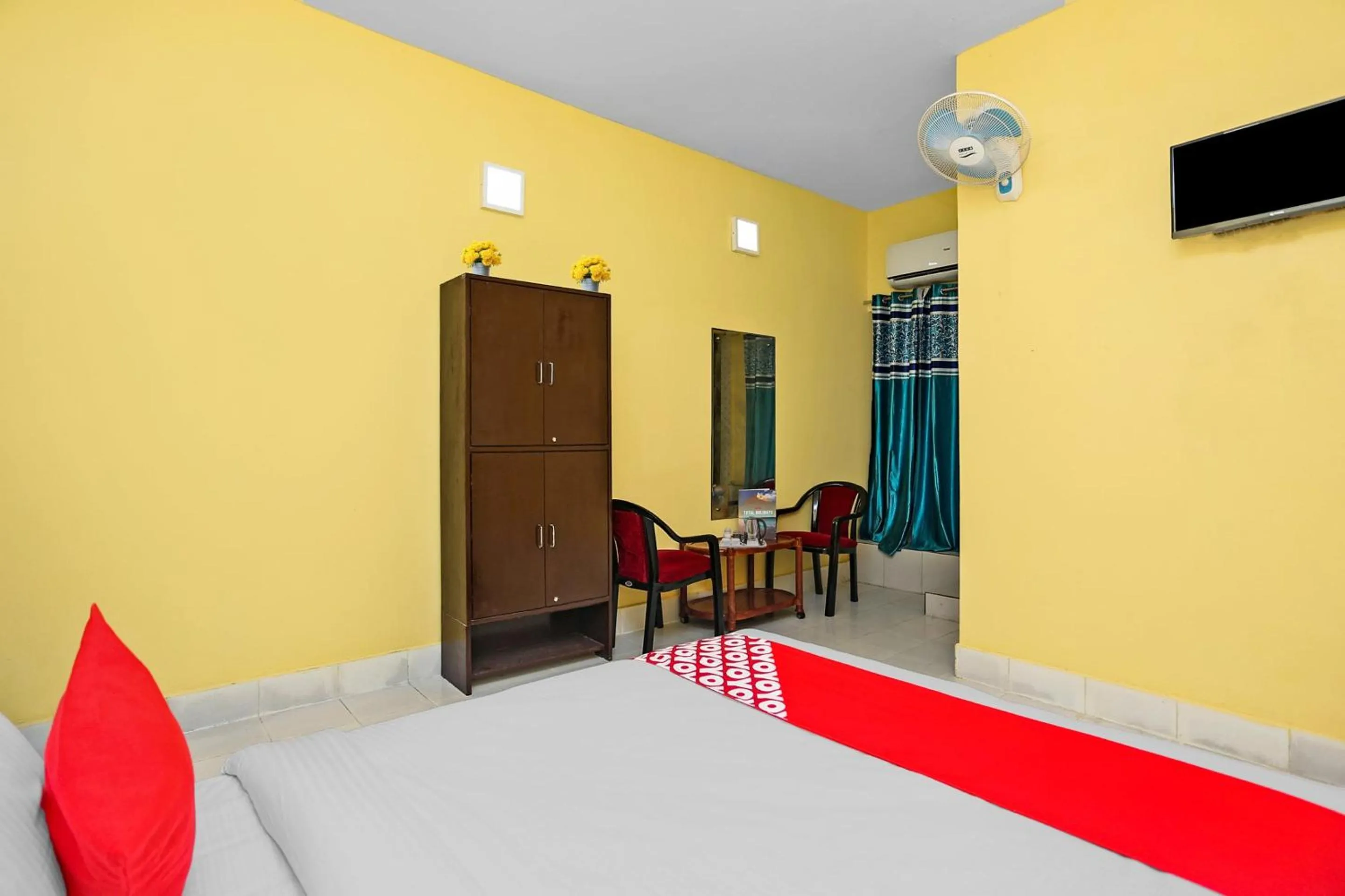 Bedroom, Bed in Hotel O Seven Inn