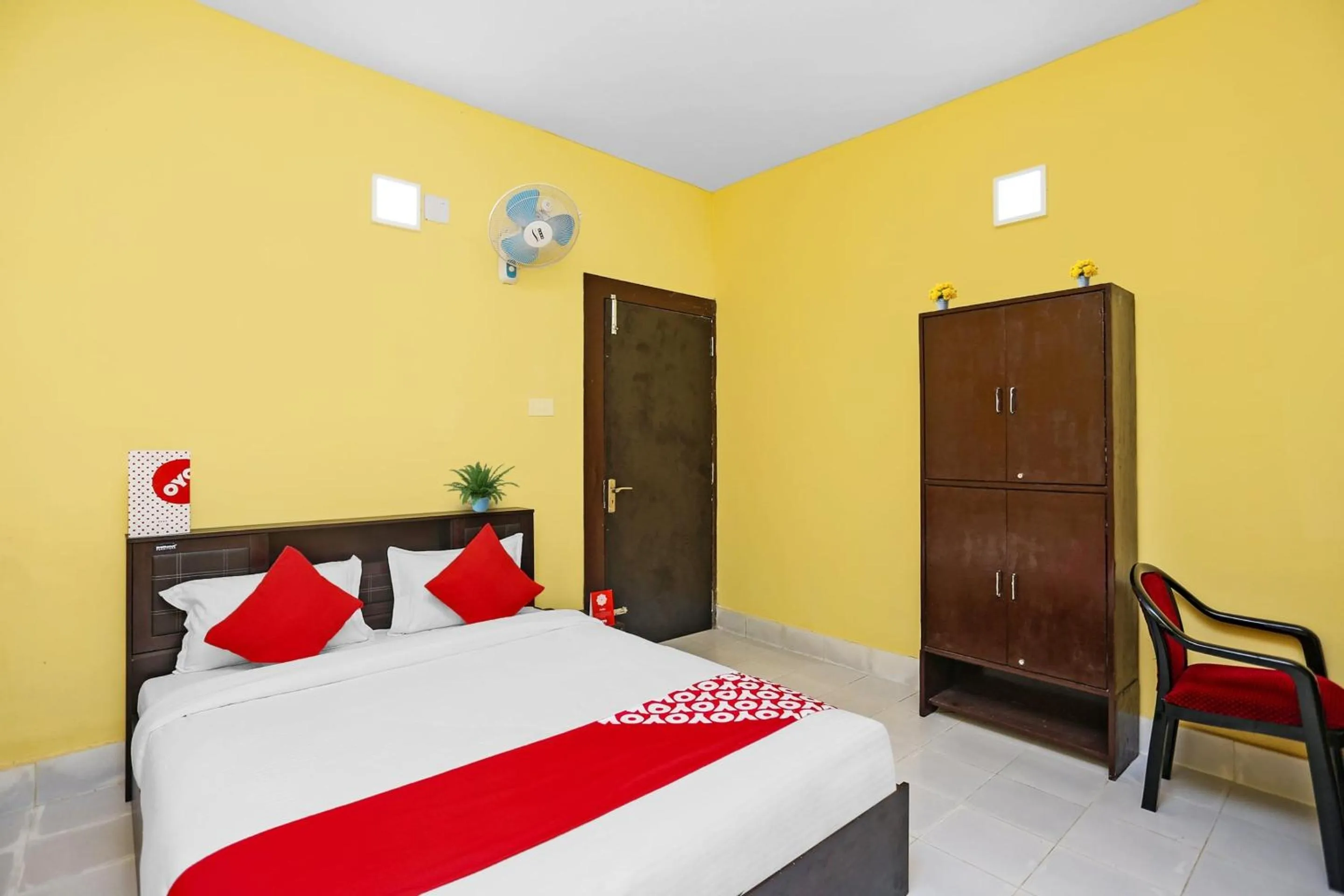 Bedroom, Bed in Hotel O Seven Inn