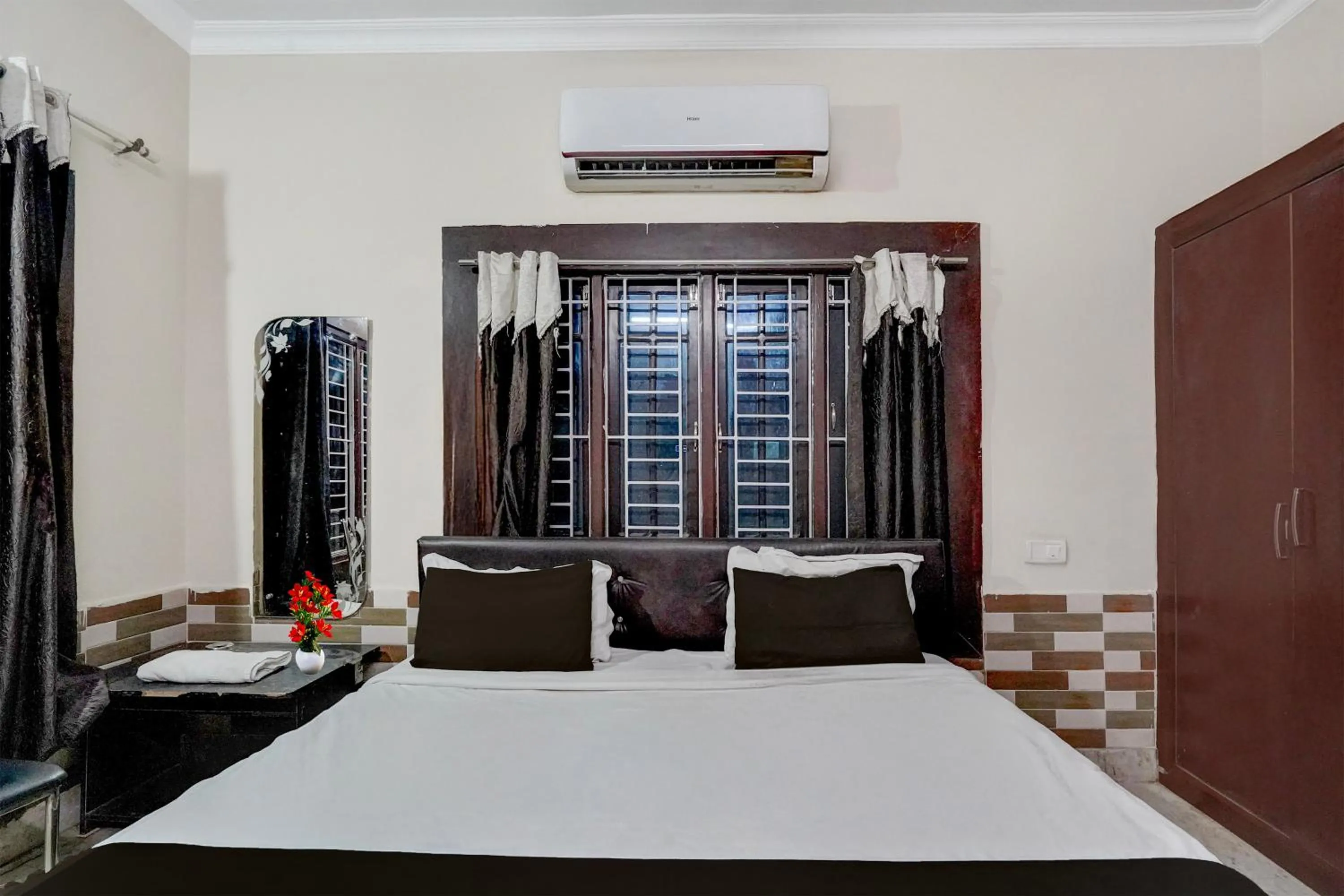 Bedroom, Bed in Collection O ITER Bhubaneswar Formerly Regal Stays