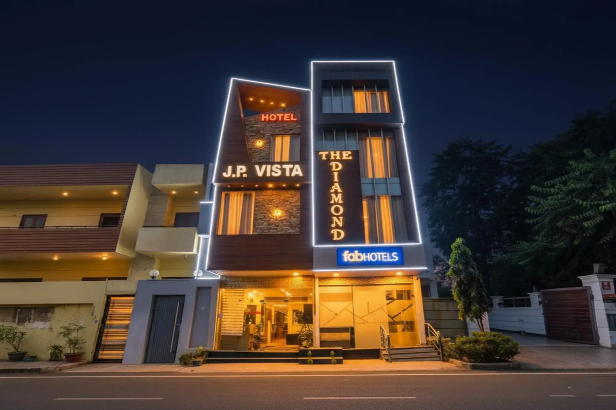 Property building in FabHotel Diamond Zirakpur Property building in FabHotel Diamond Zirakpur