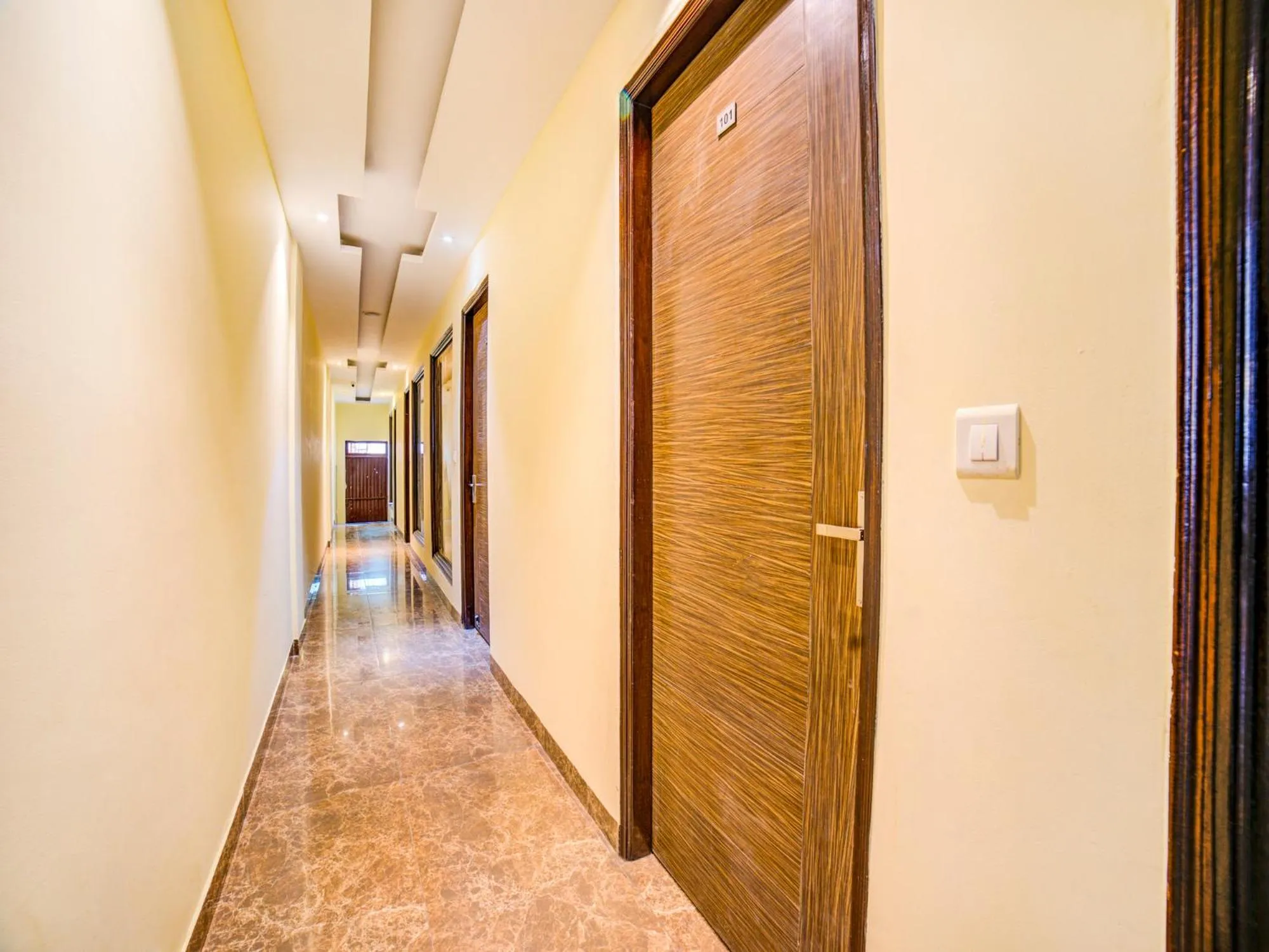 Lobby or reception in FabHotel Diamond Zirakpur