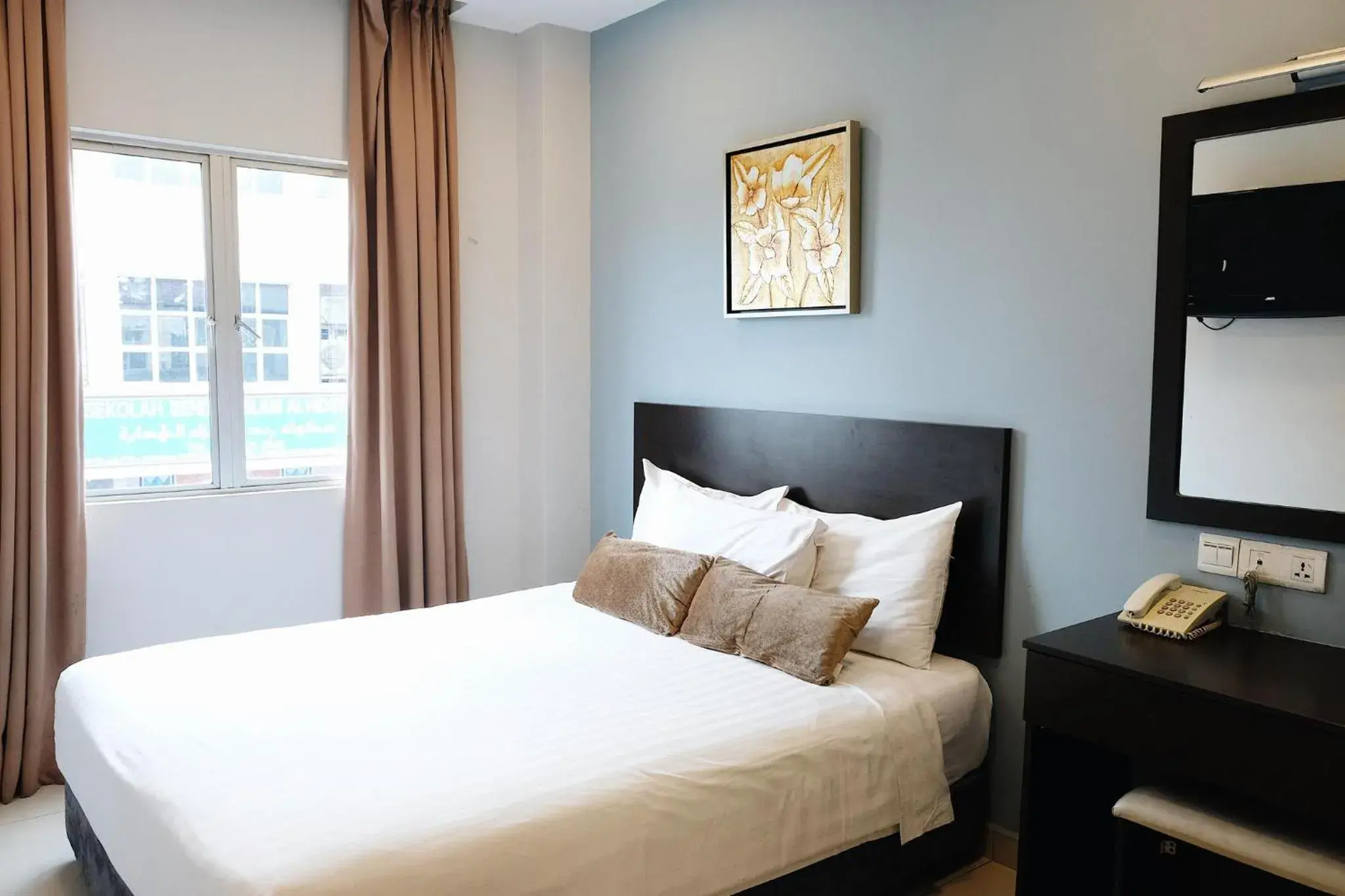 Bed in De Era Hotel Bed in De Era Hotel