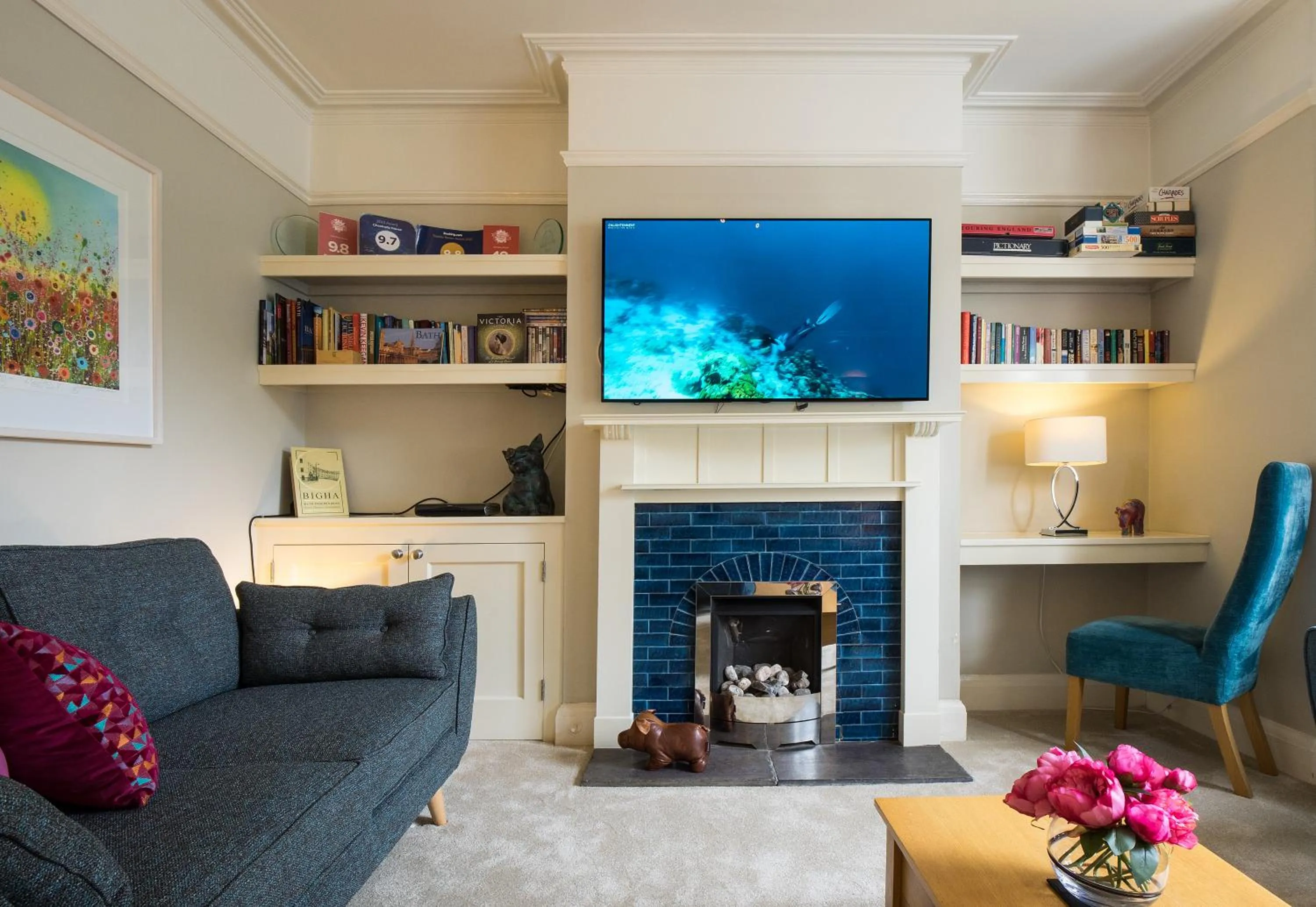 Library in Chestnuts House Boutique B&B