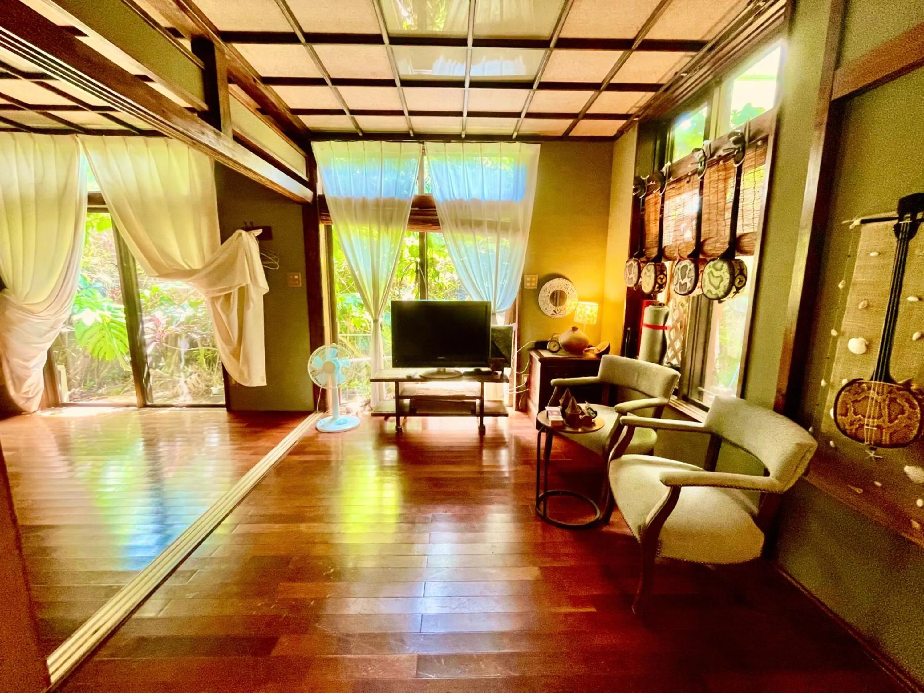 Milk-ya Women-Only Guest House