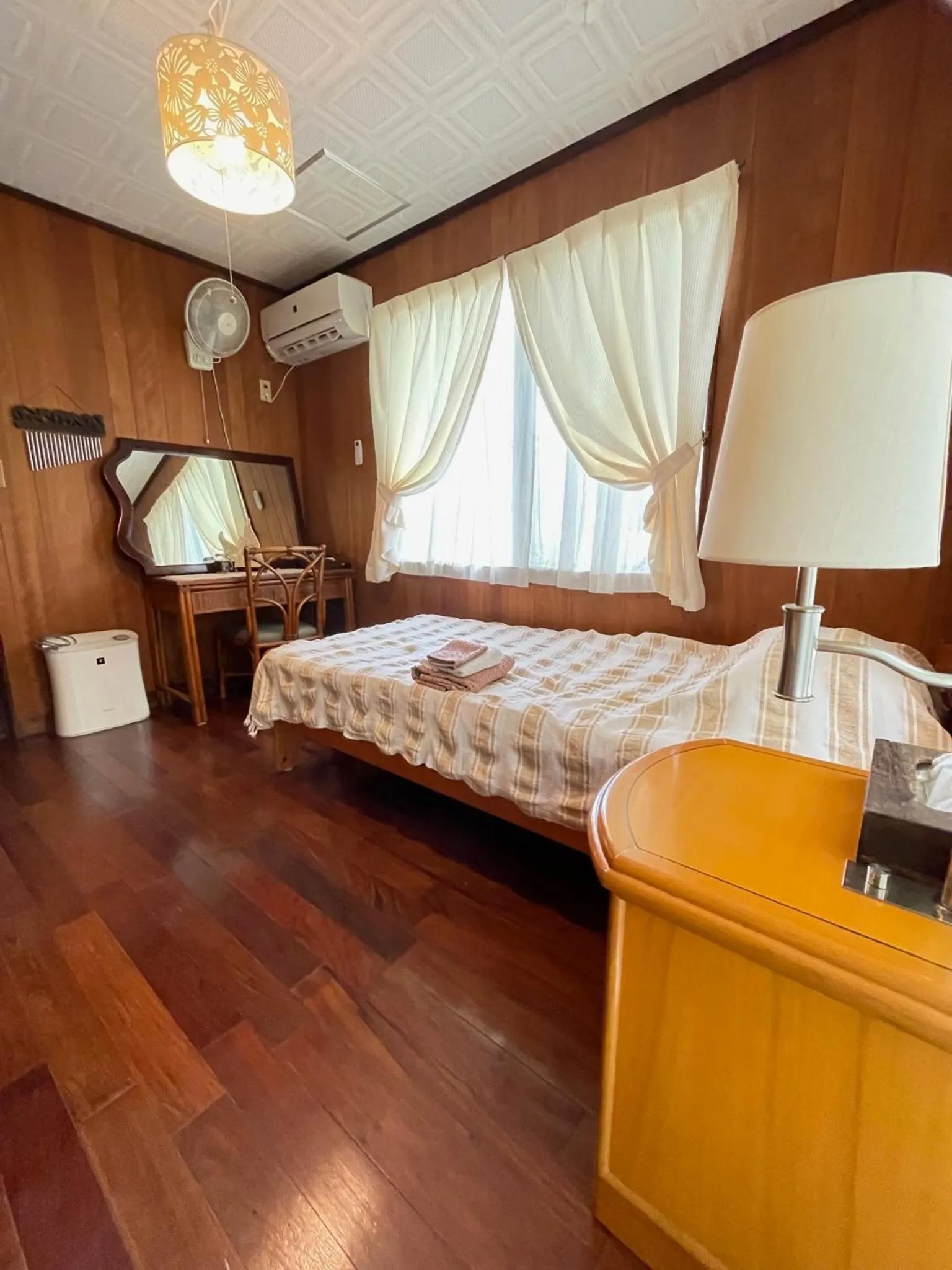 Bed in Milk-ya Women-Only Guest House