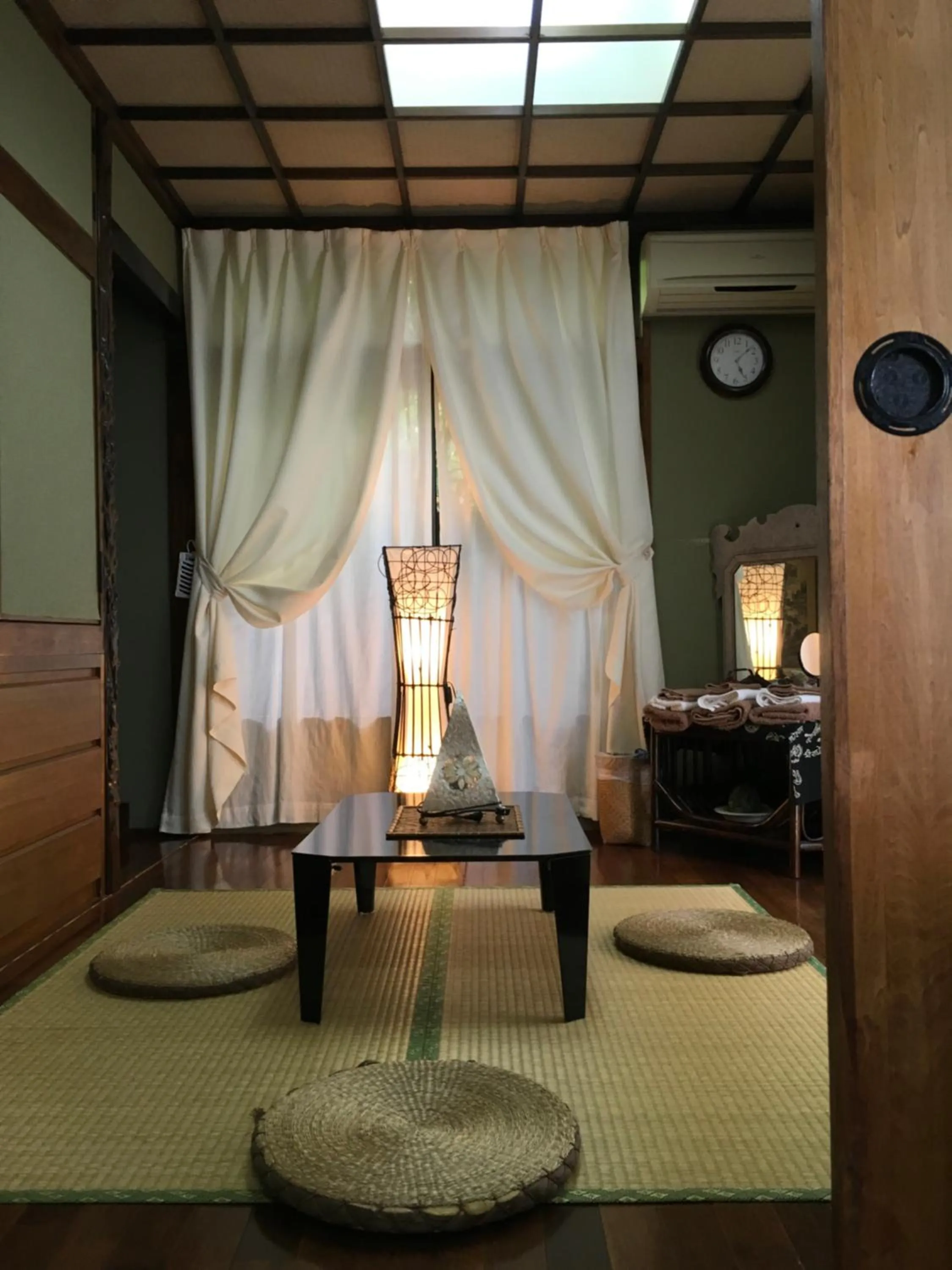 Milk-ya Women-Only Guest House