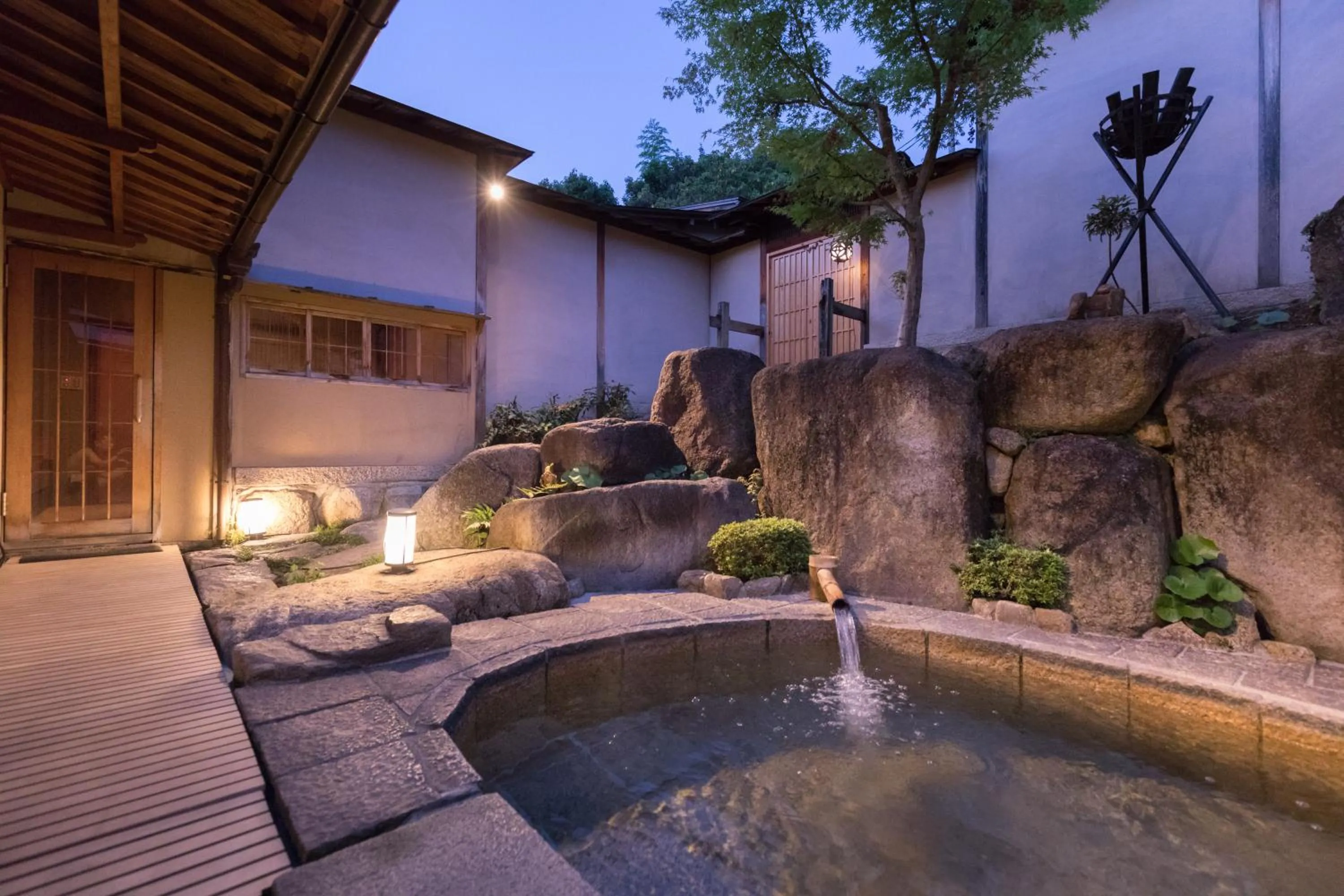 Hot Spring Bath in Sekitei