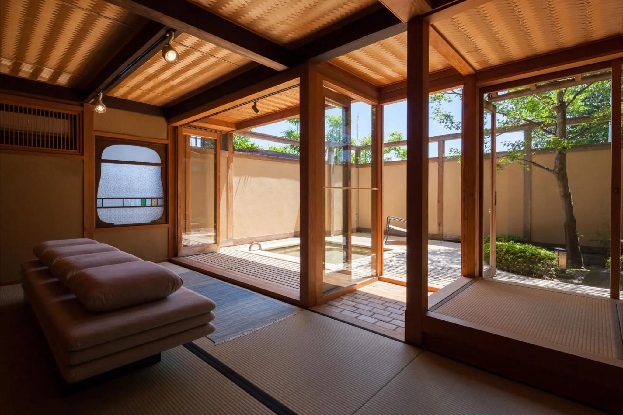 Photo of the whole room in Sekitei