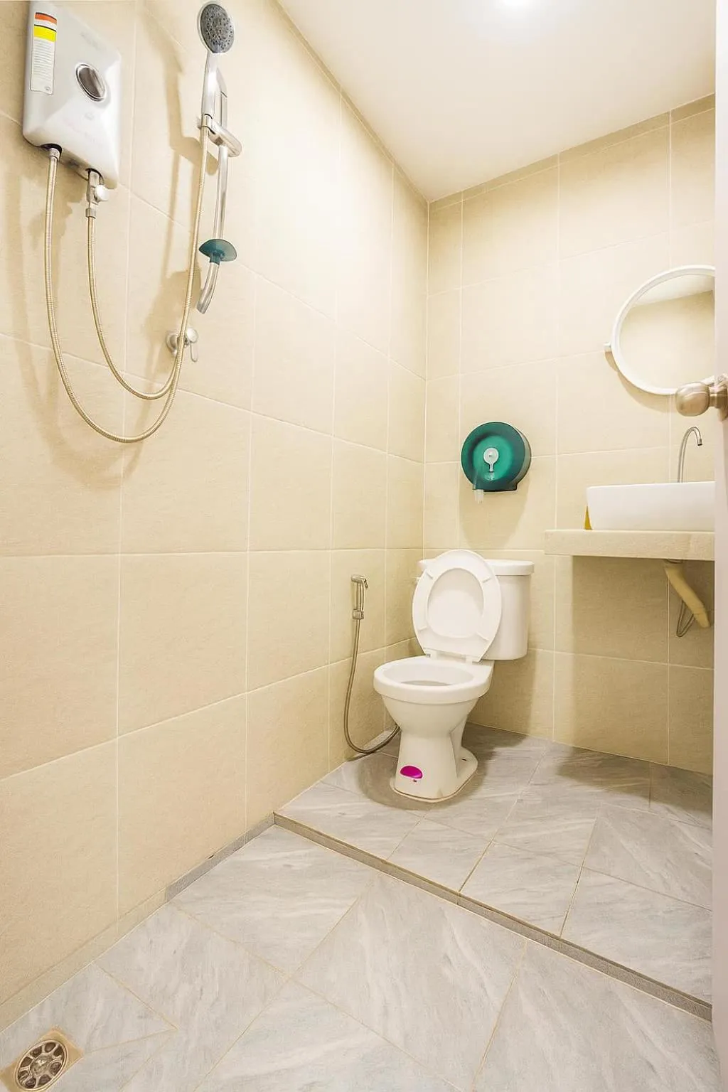 Toilet in Eclipse Hostel and Bar