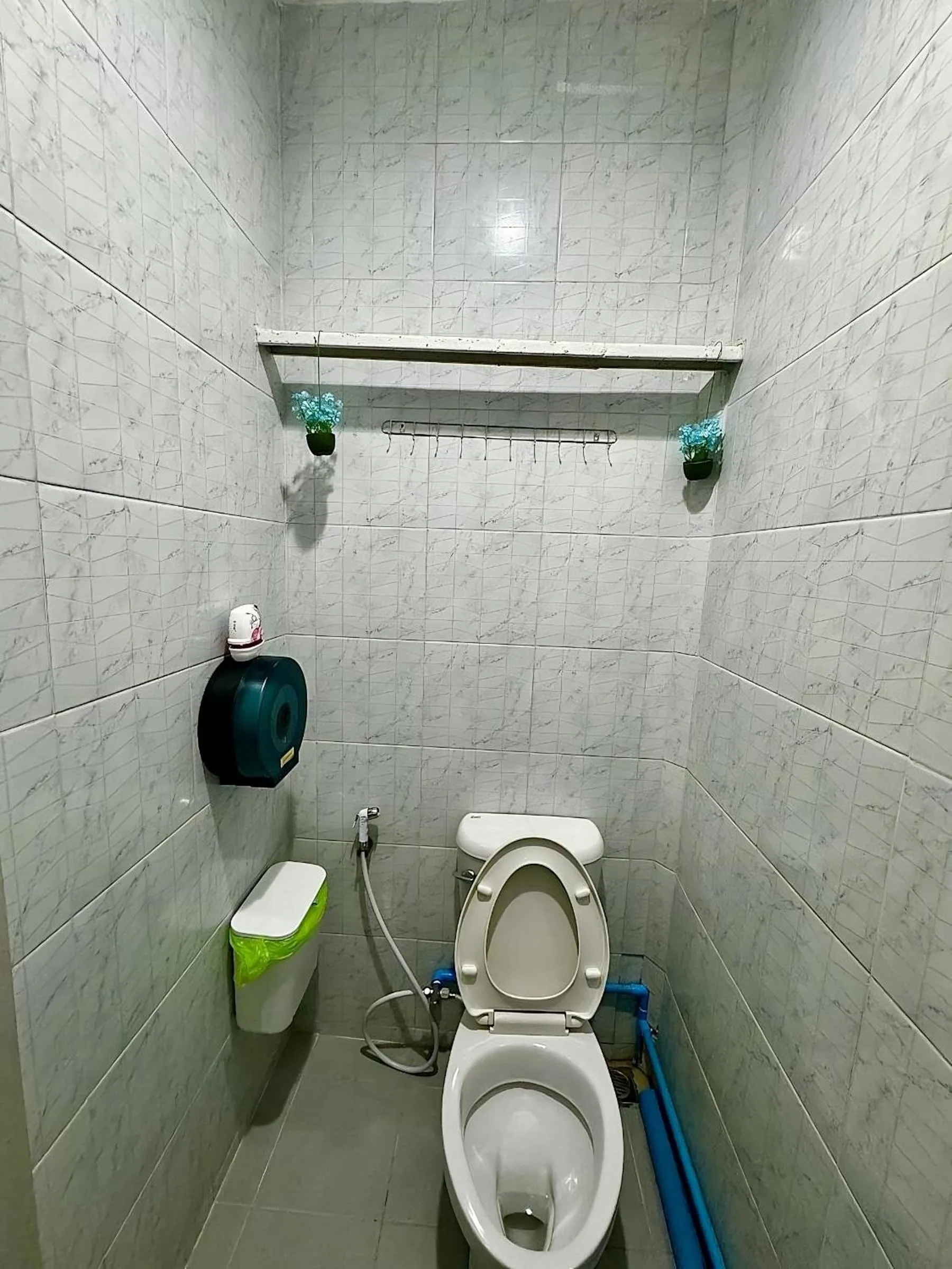 Toilet in Eclipse Hostel and Bar