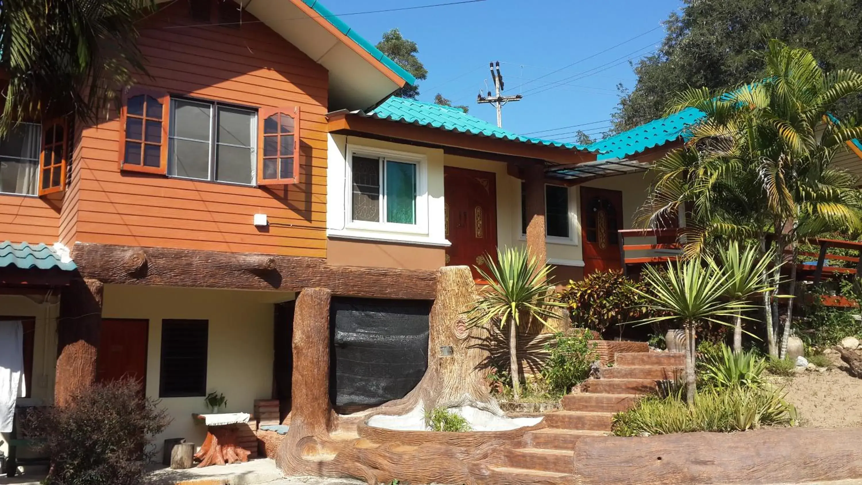 Rainbow House Pai Rainbow House Pai