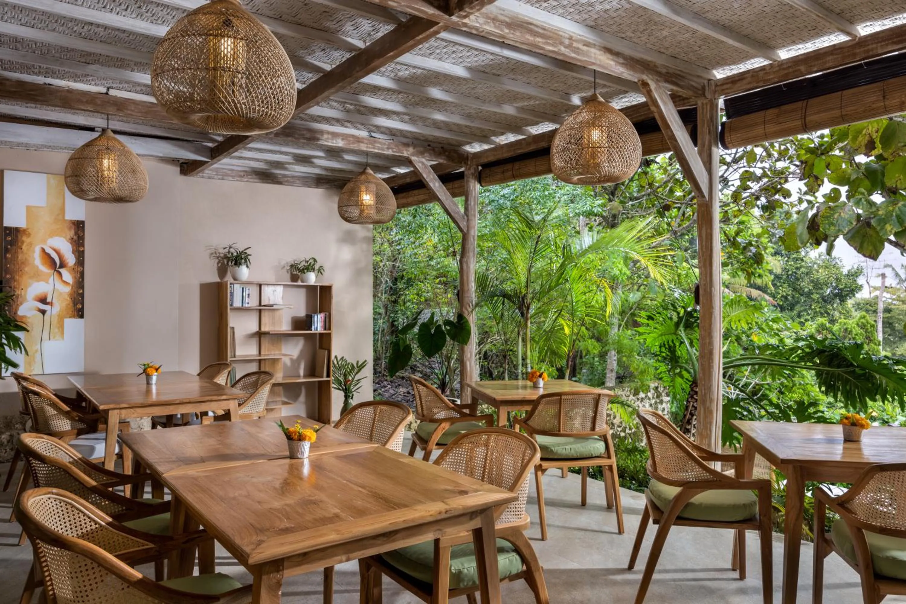 Restaurant/places to eat in The Mesare Eco Resort