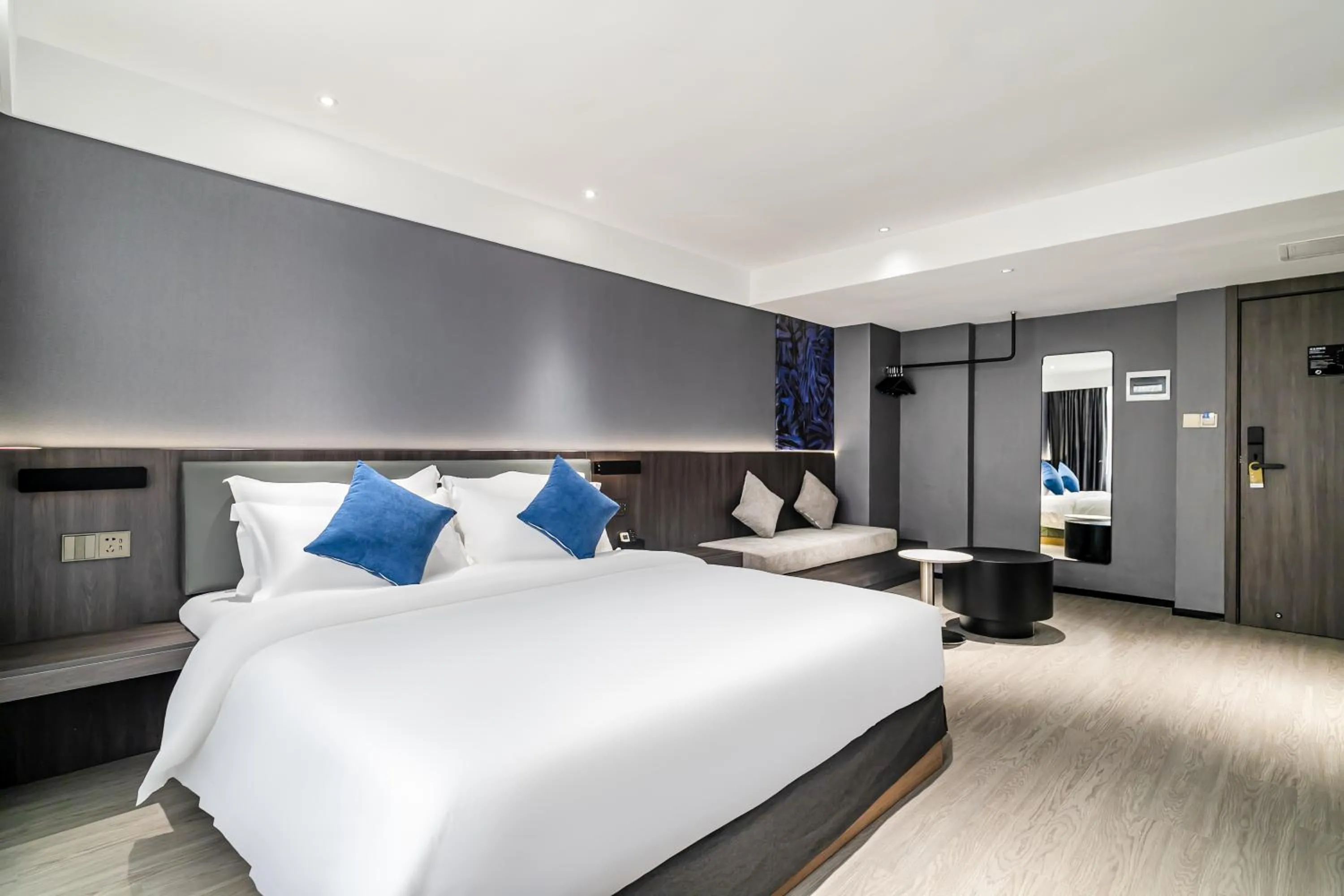 Bed in Insail Hotels (Guangyuanxincun Jingtai Pedestrian Street Guangzhou)