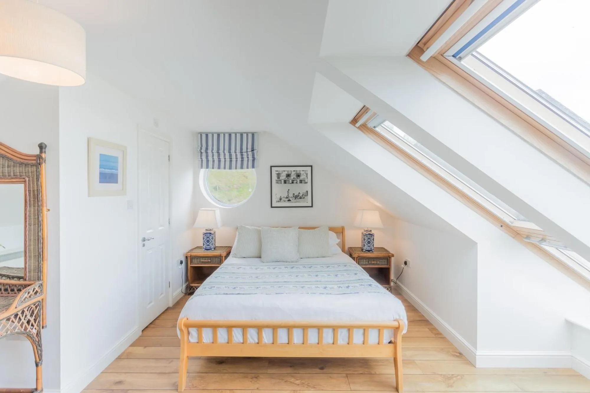 Bed in Tolcarne Beach Apartments