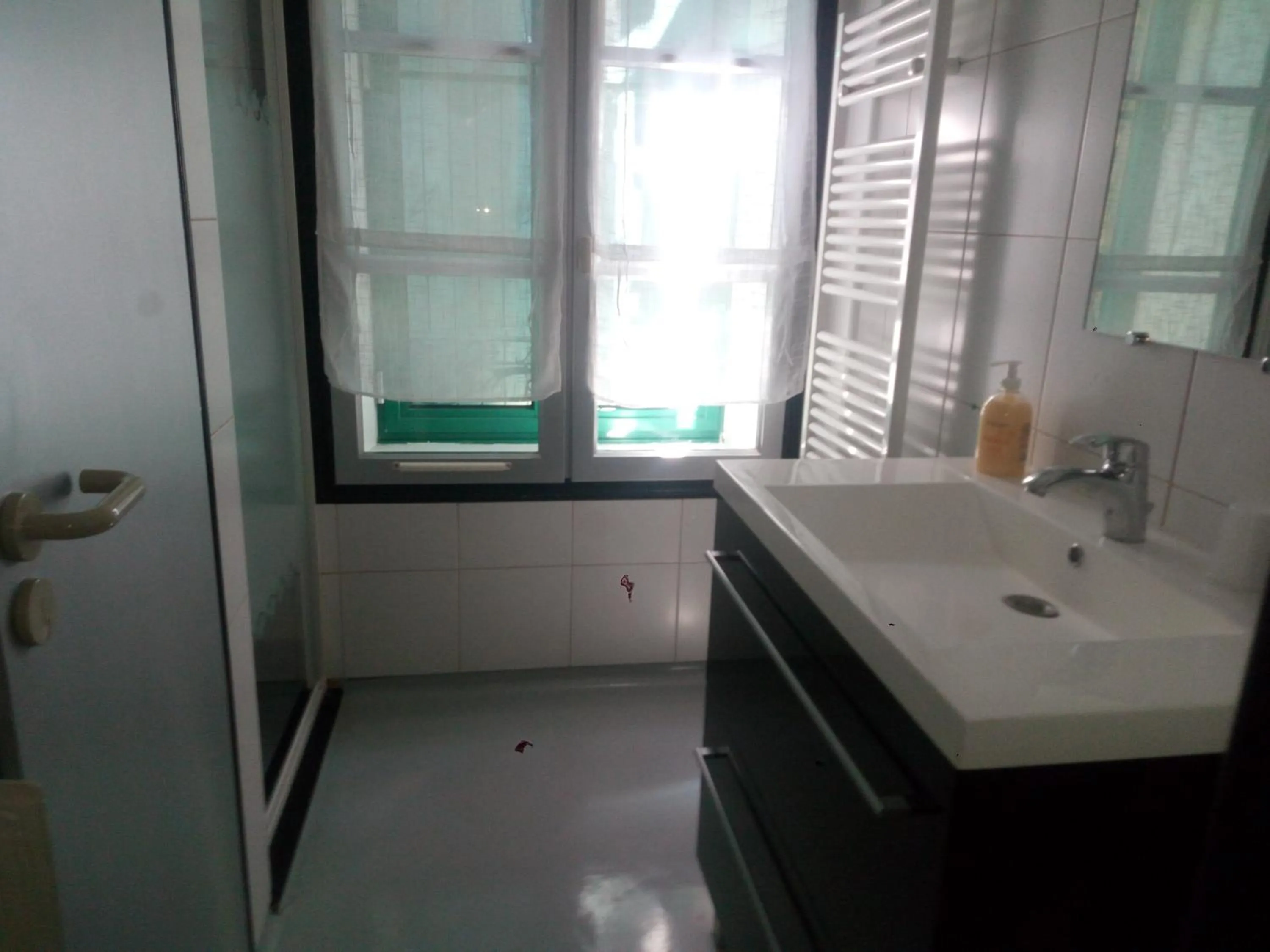 Bathroom in Madelon IV