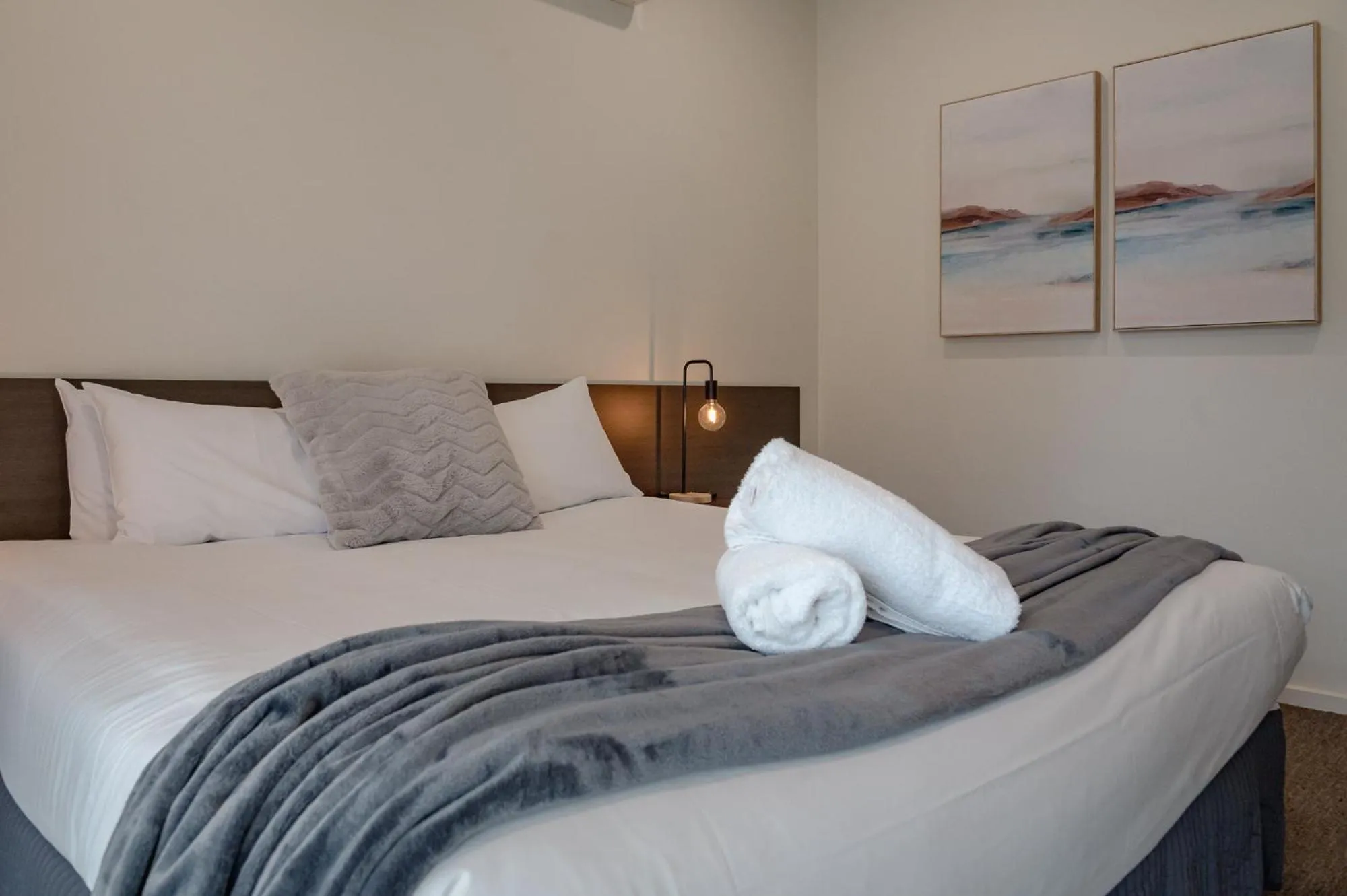 Bed in Mitchell On Main