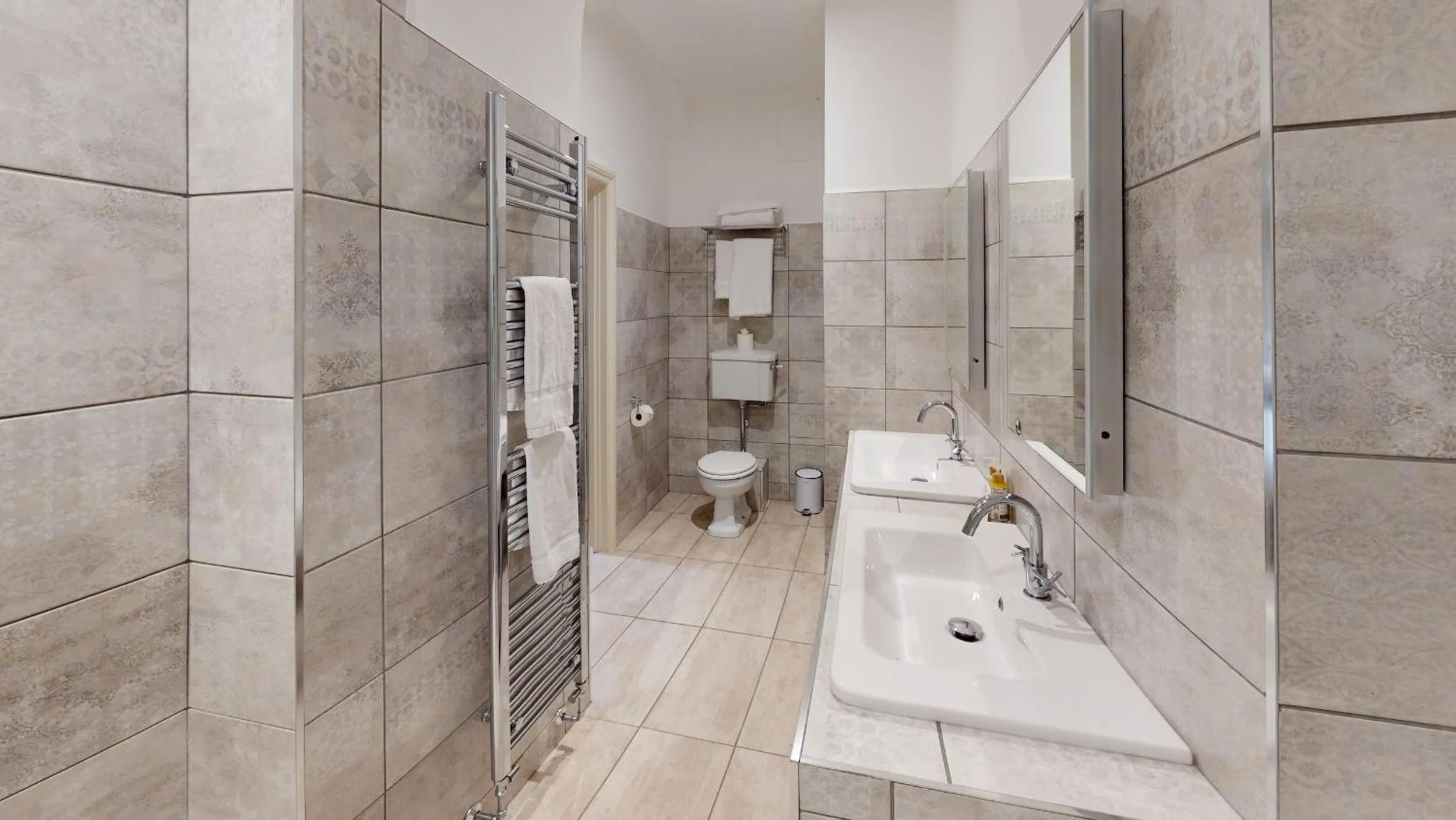 Bathroom in Owston Hall Hotel