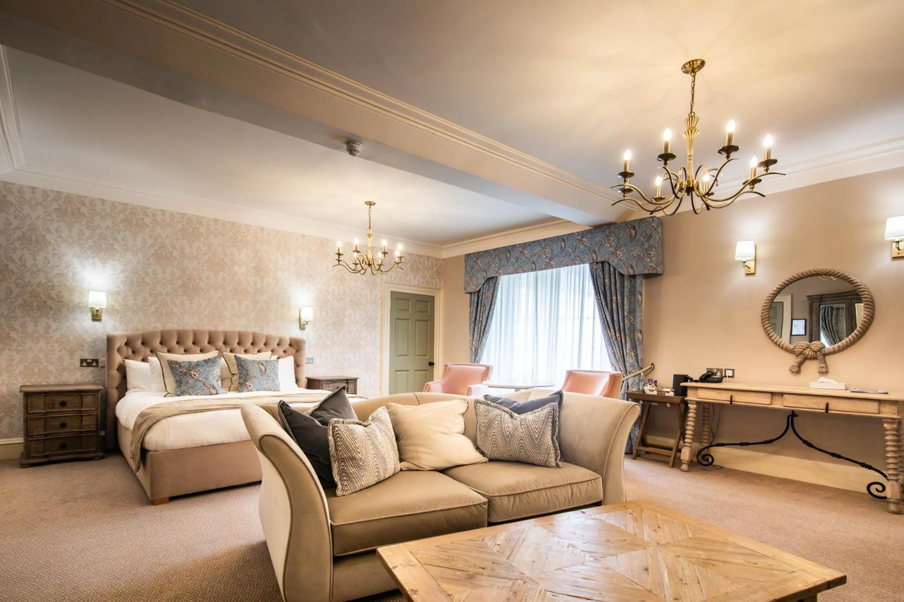 Bedroom, Bed in Owston Hall Hotel