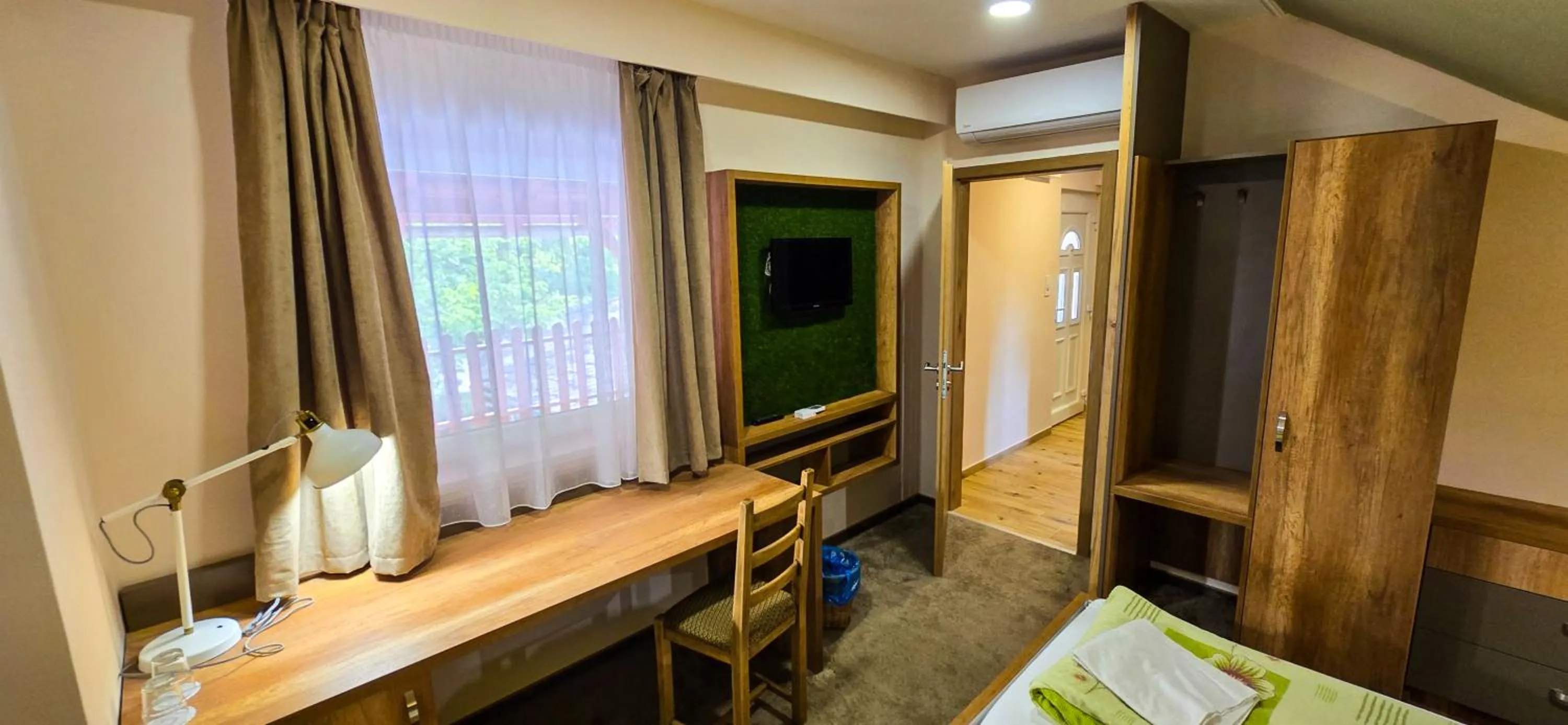 Photo of the whole room in Bauer Resort Countryside Retreat