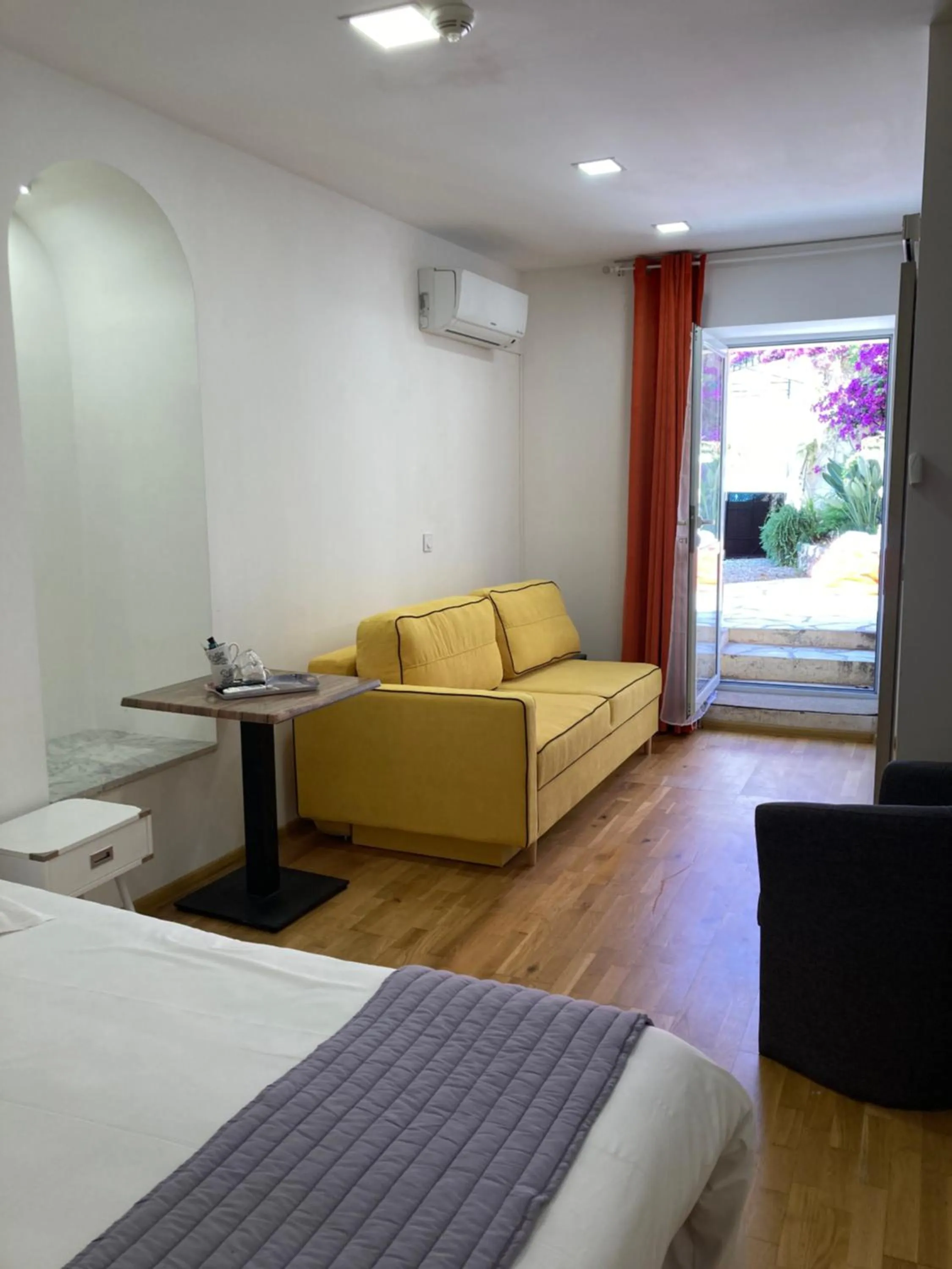 Bedroom, Bed in Le Vauban