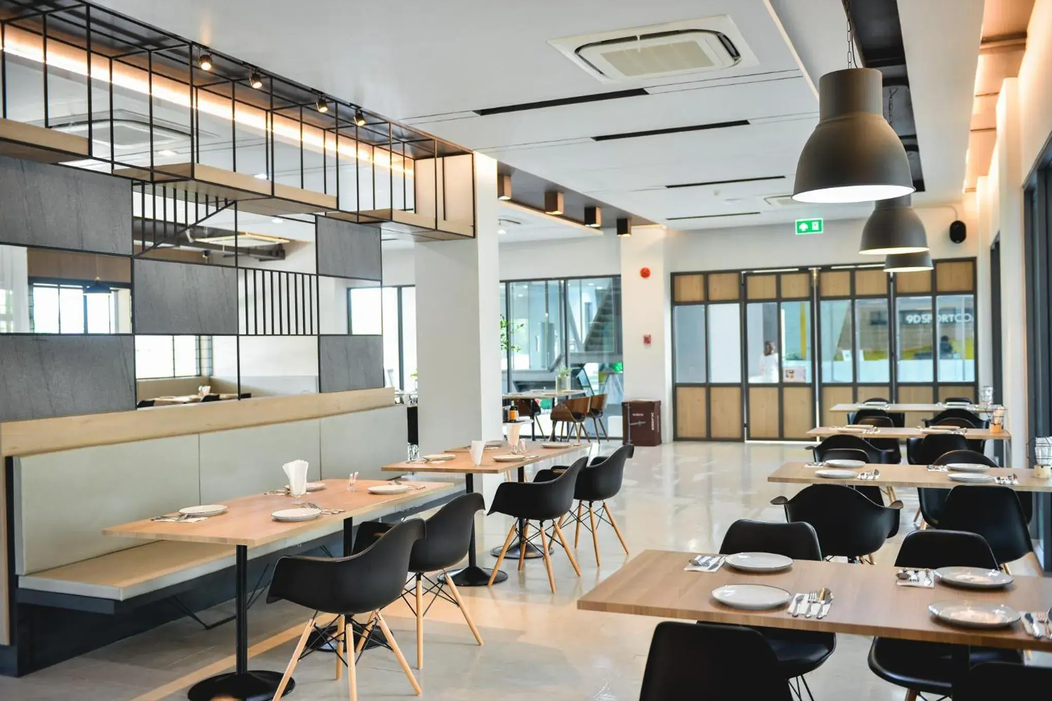 Restaurant/places to eat in 9D Sport Hotel Restaurant/places to eat in 9D Sport Hotel