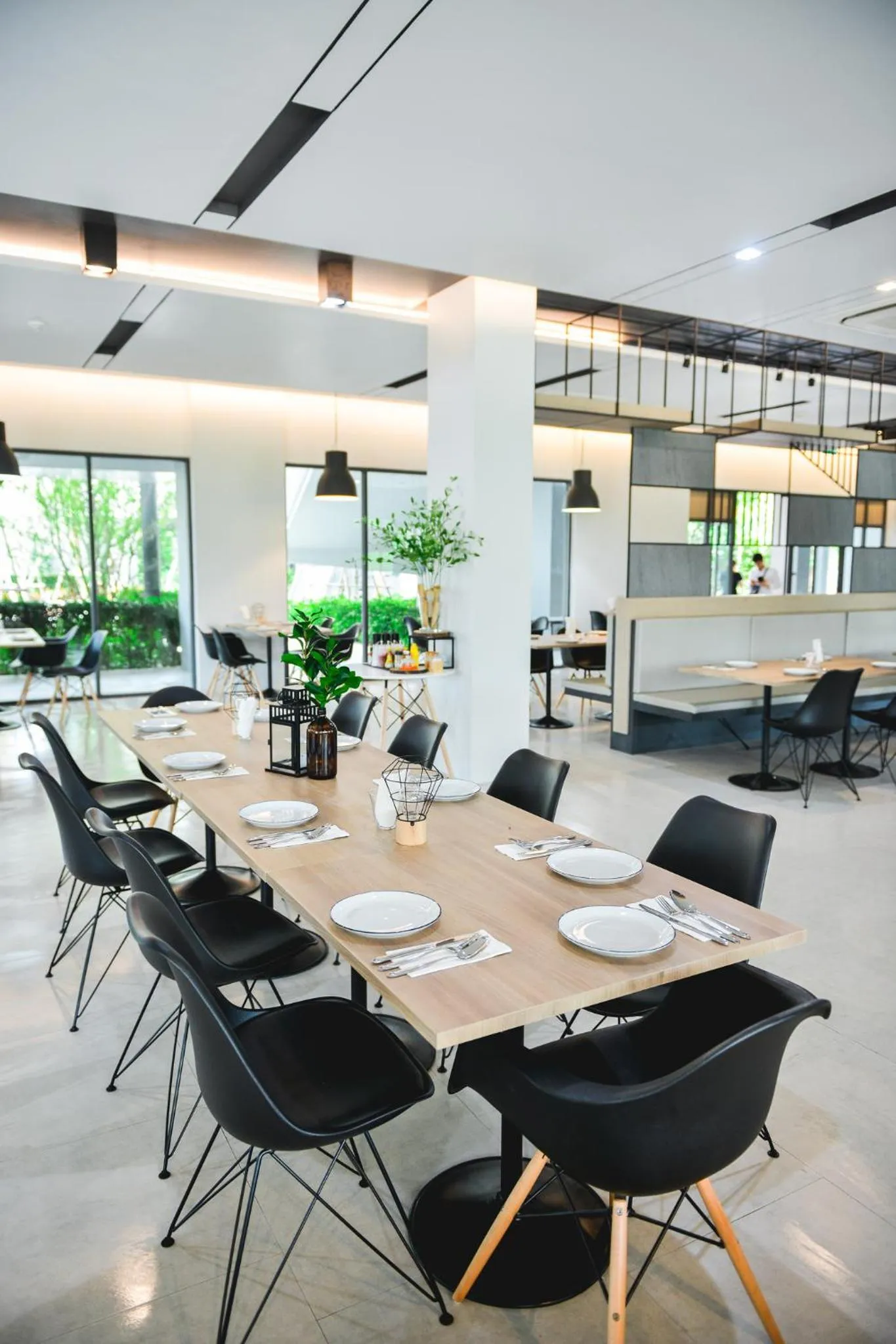 Restaurant/places to eat in 9D Sport Hotel