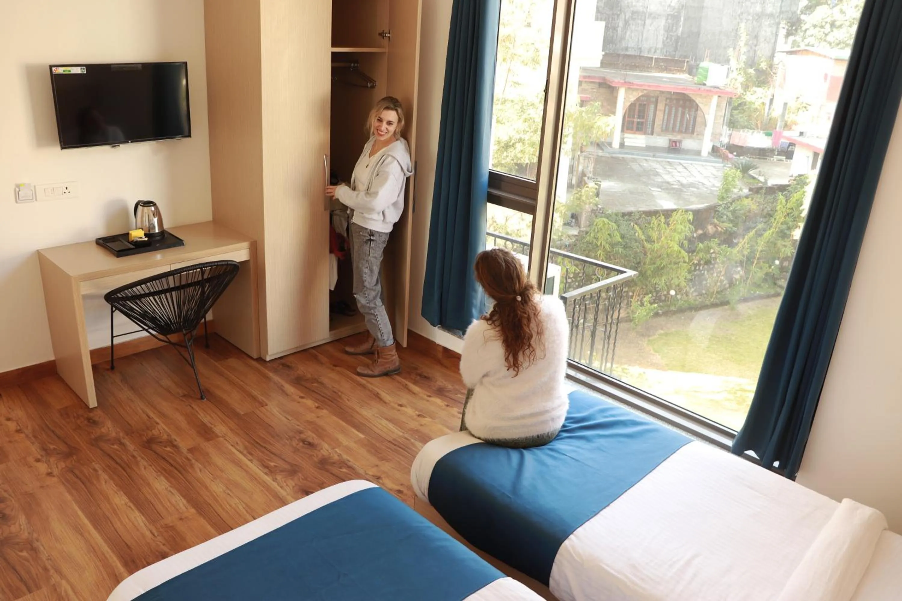 People in The Blue Jay Hostel - Dorms & Rooms