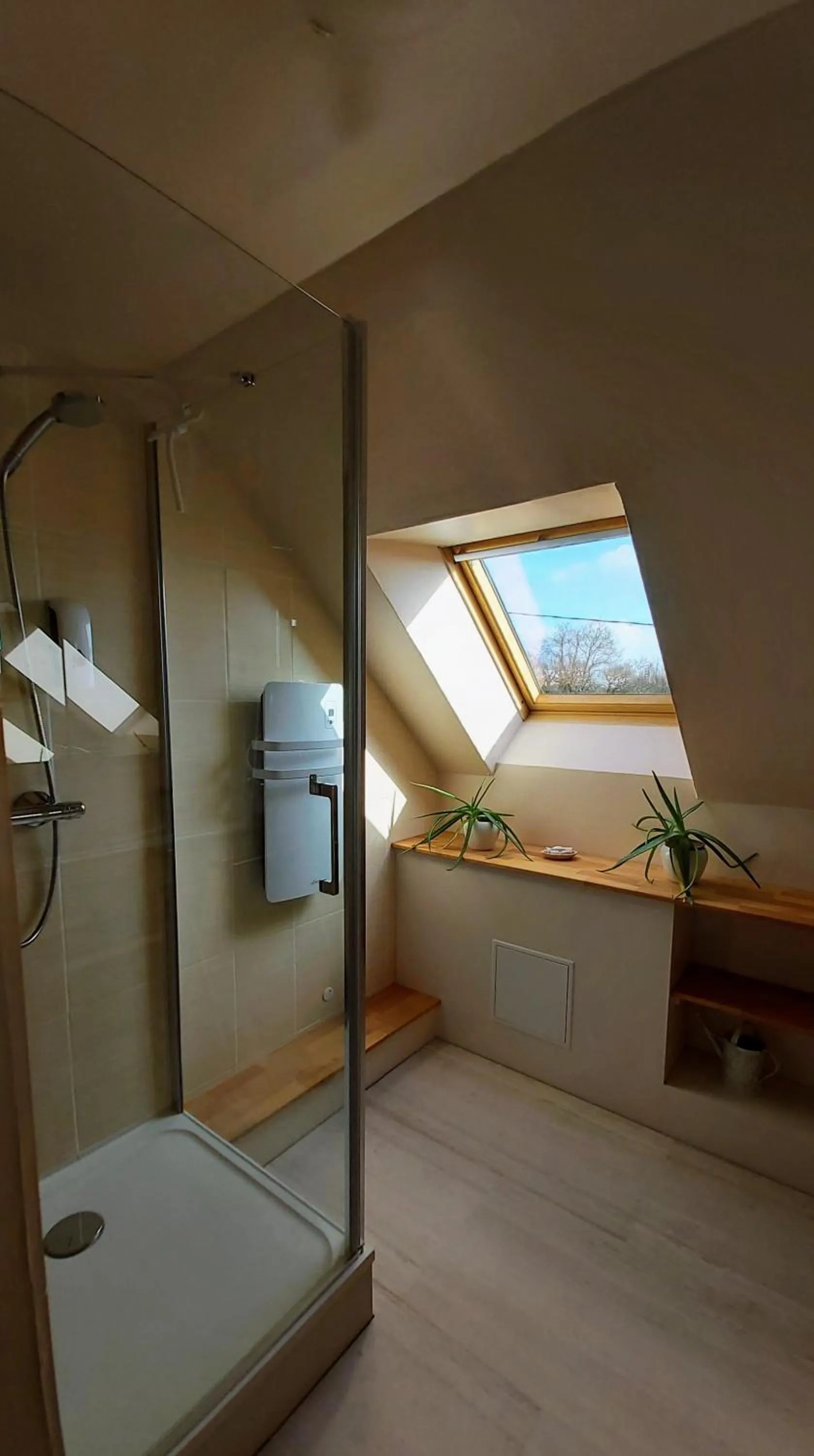 Bathroom, Bed in L'Oustaou du Bodo