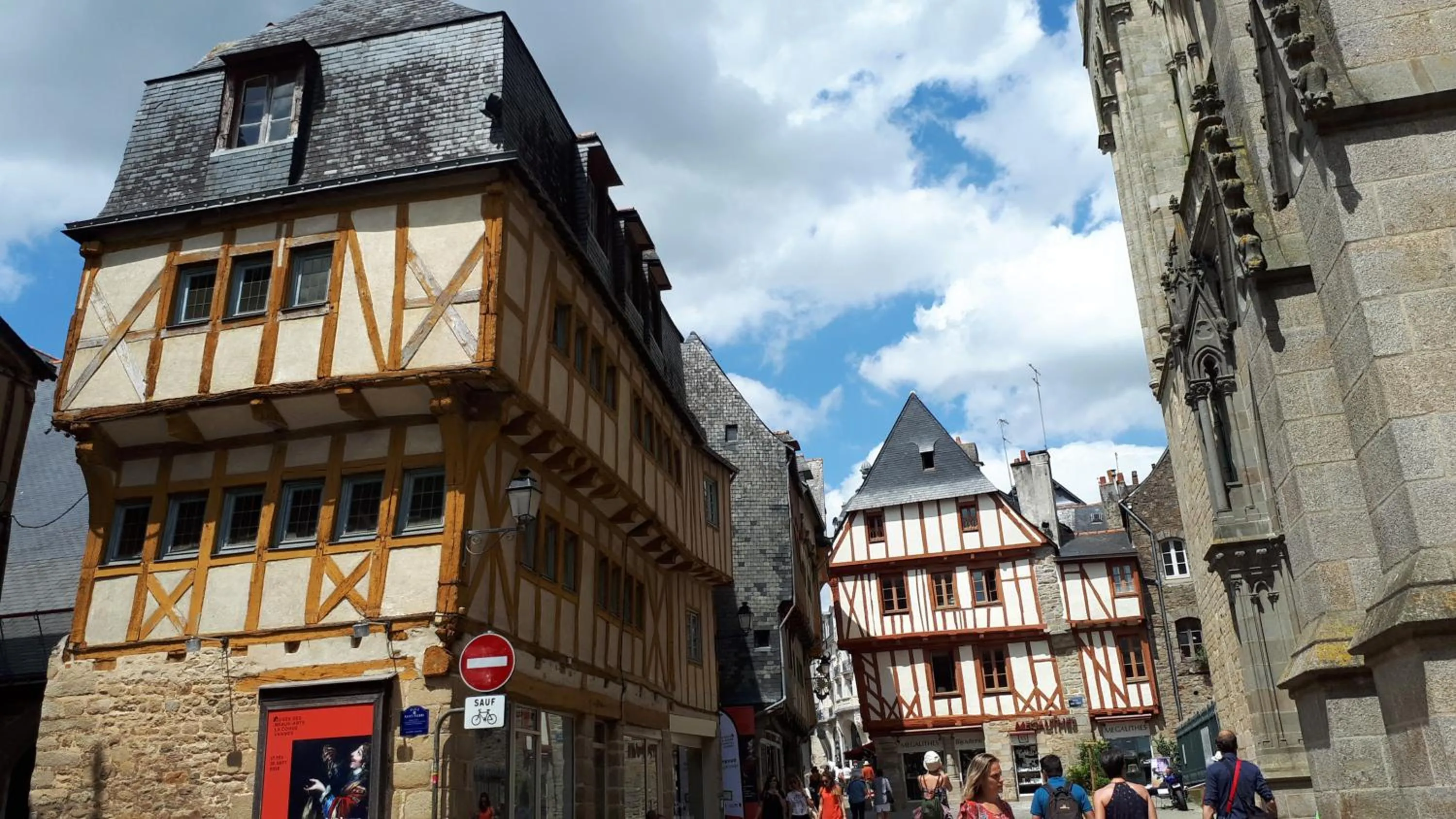 Nearby landmark in L'Oustaou du Bodo