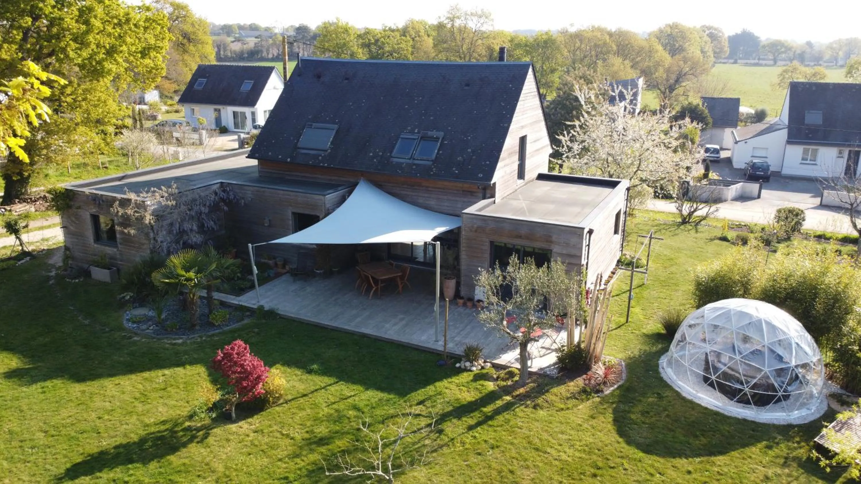 Property building in L'Oustaou du Bodo