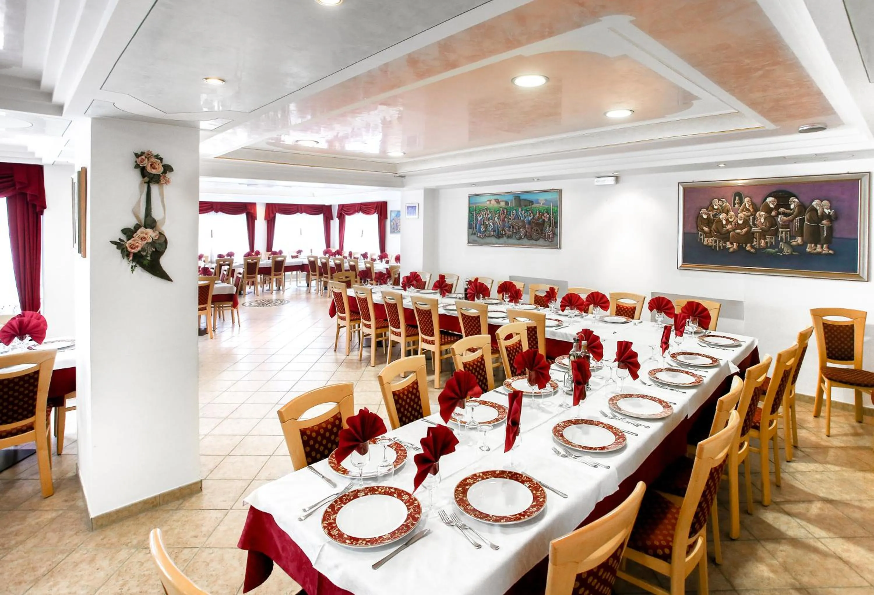 Restaurant/places to eat in Albergo Alla Comparsa