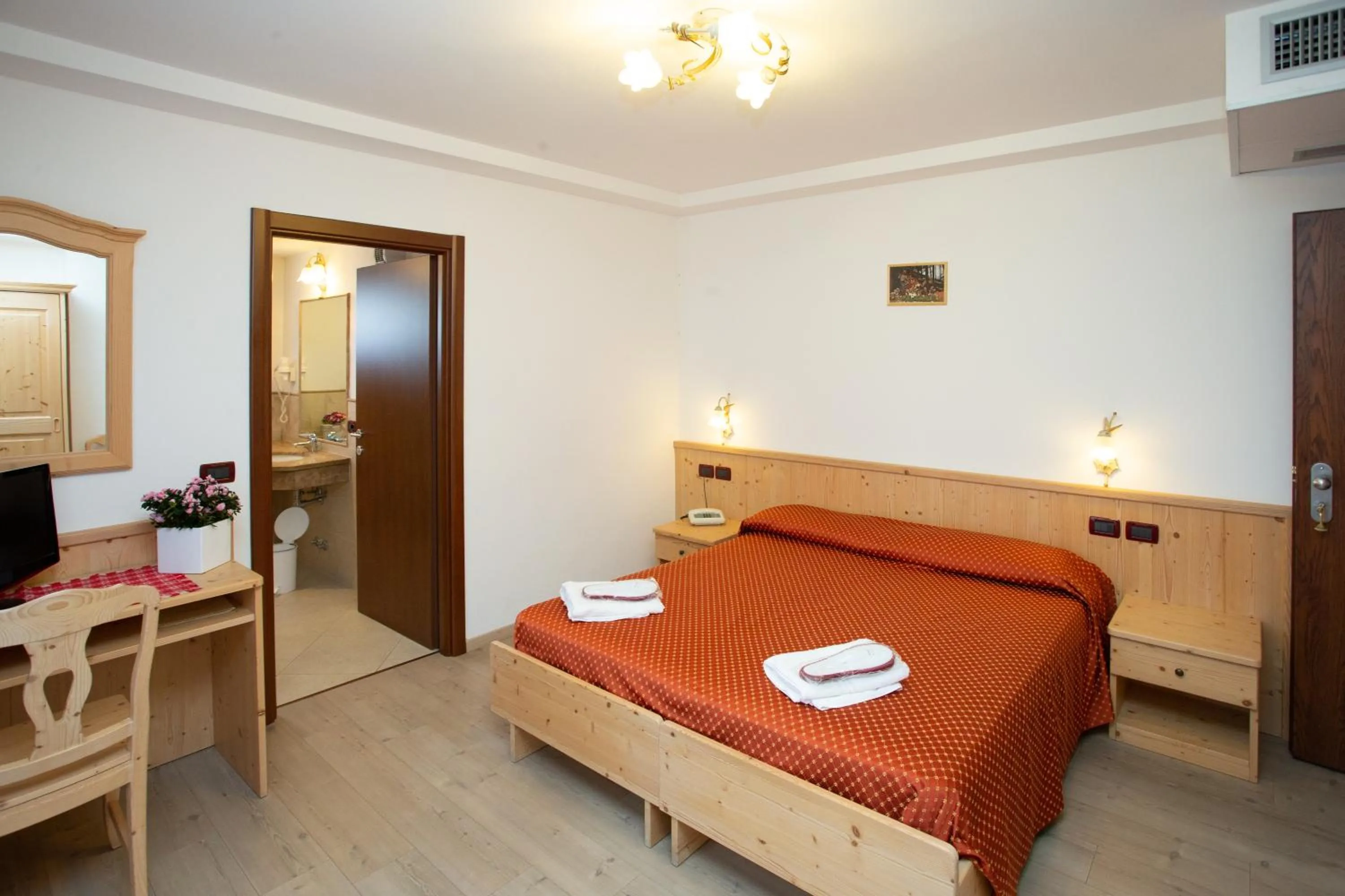 Bedroom, Bed in Albergo Alla Comparsa