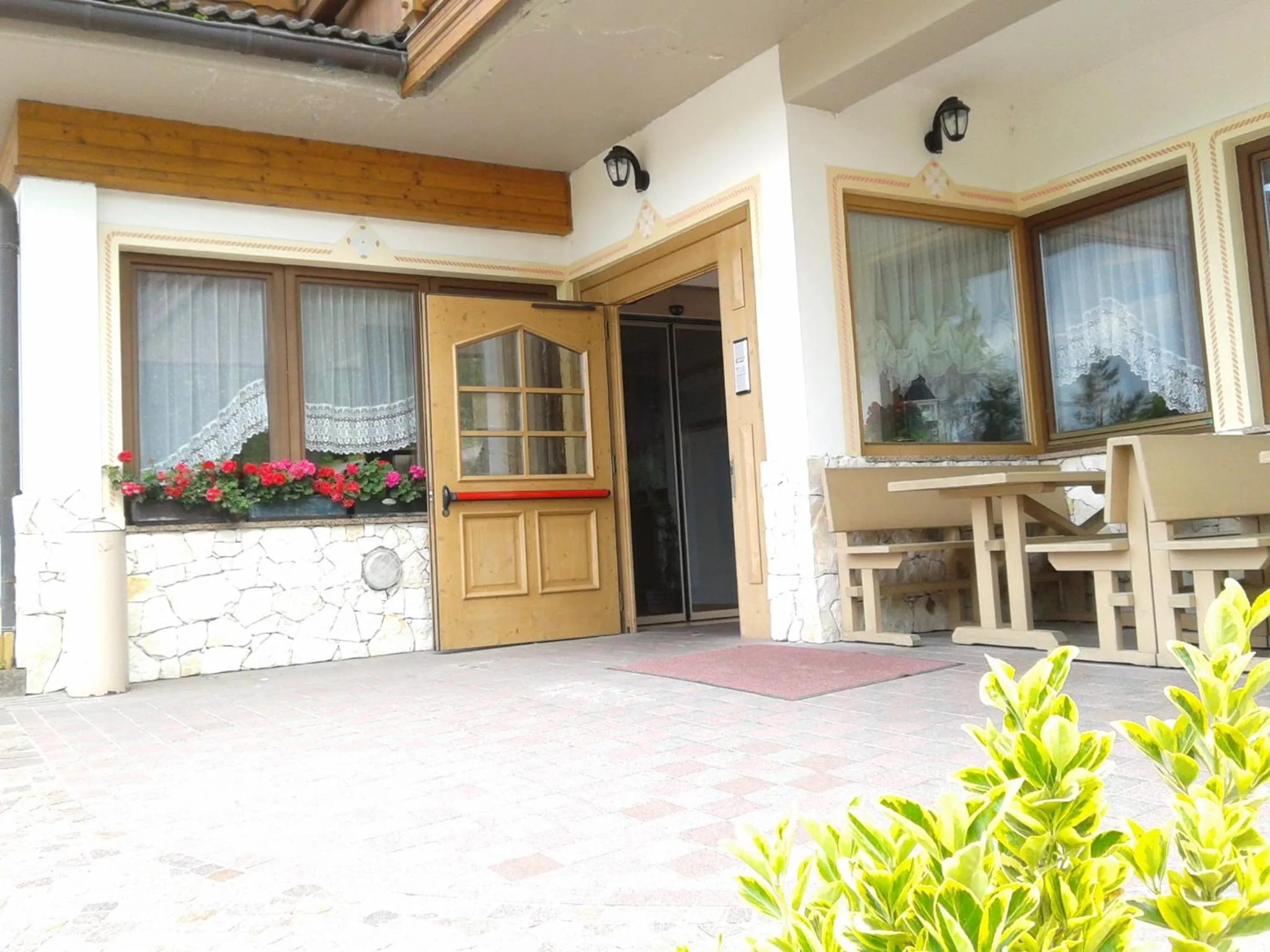 Facade/entrance in Albergo Alla Comparsa
