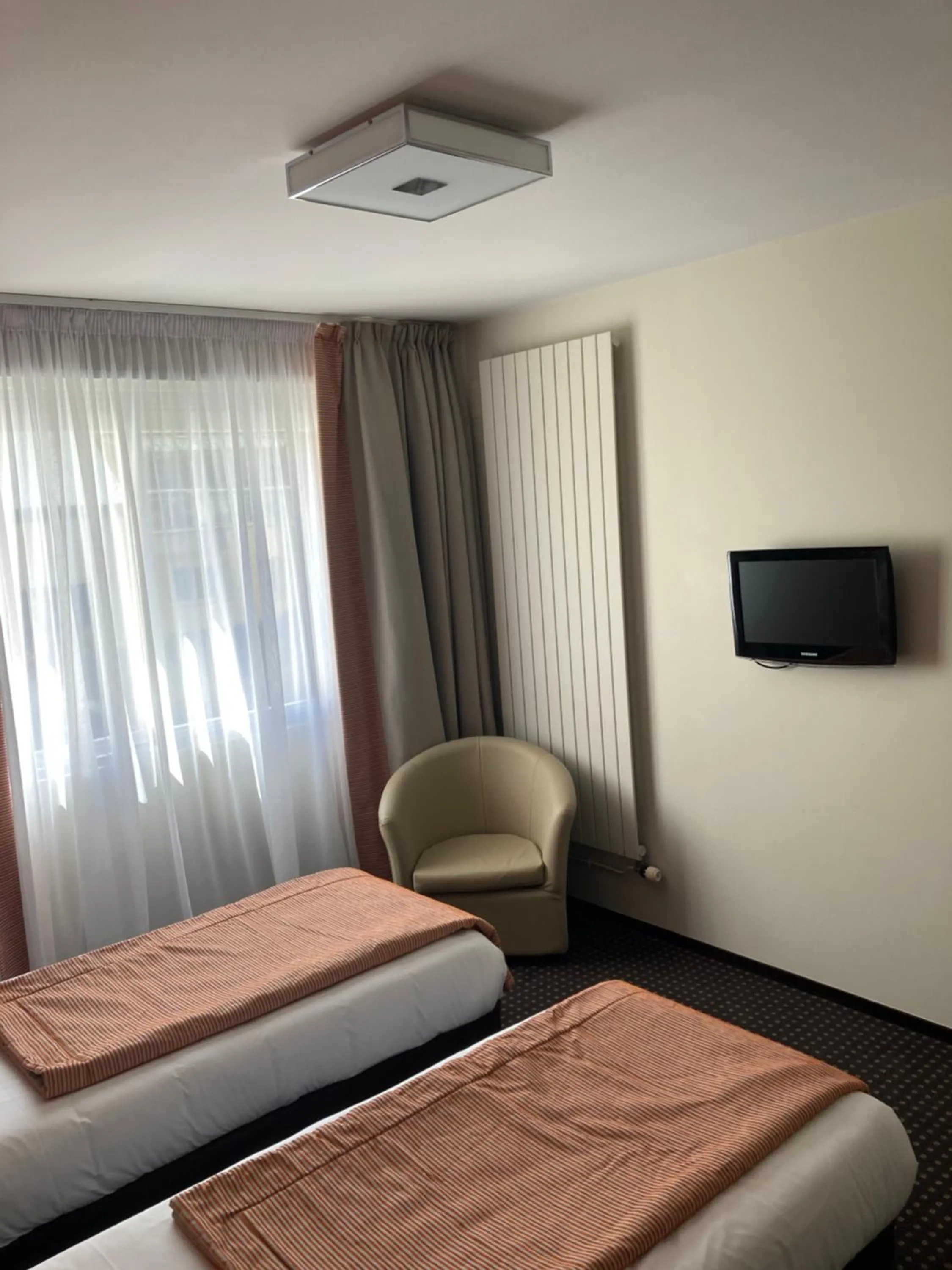 Bed in Hotel Georges