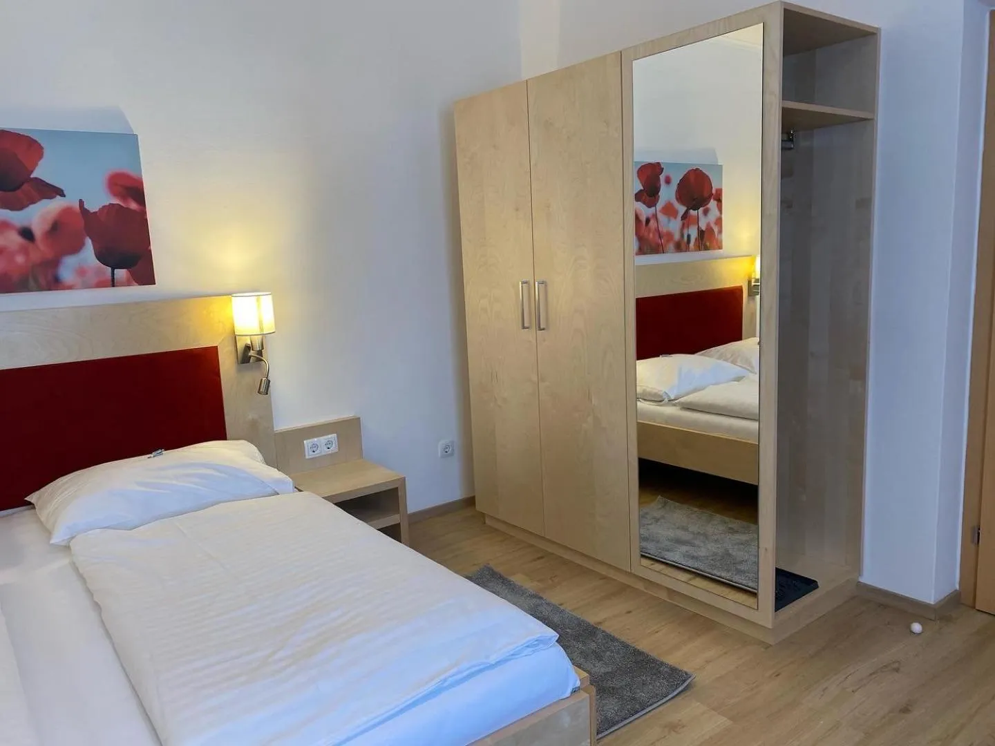 Photo of the whole room, Bed in Pension Peterhof